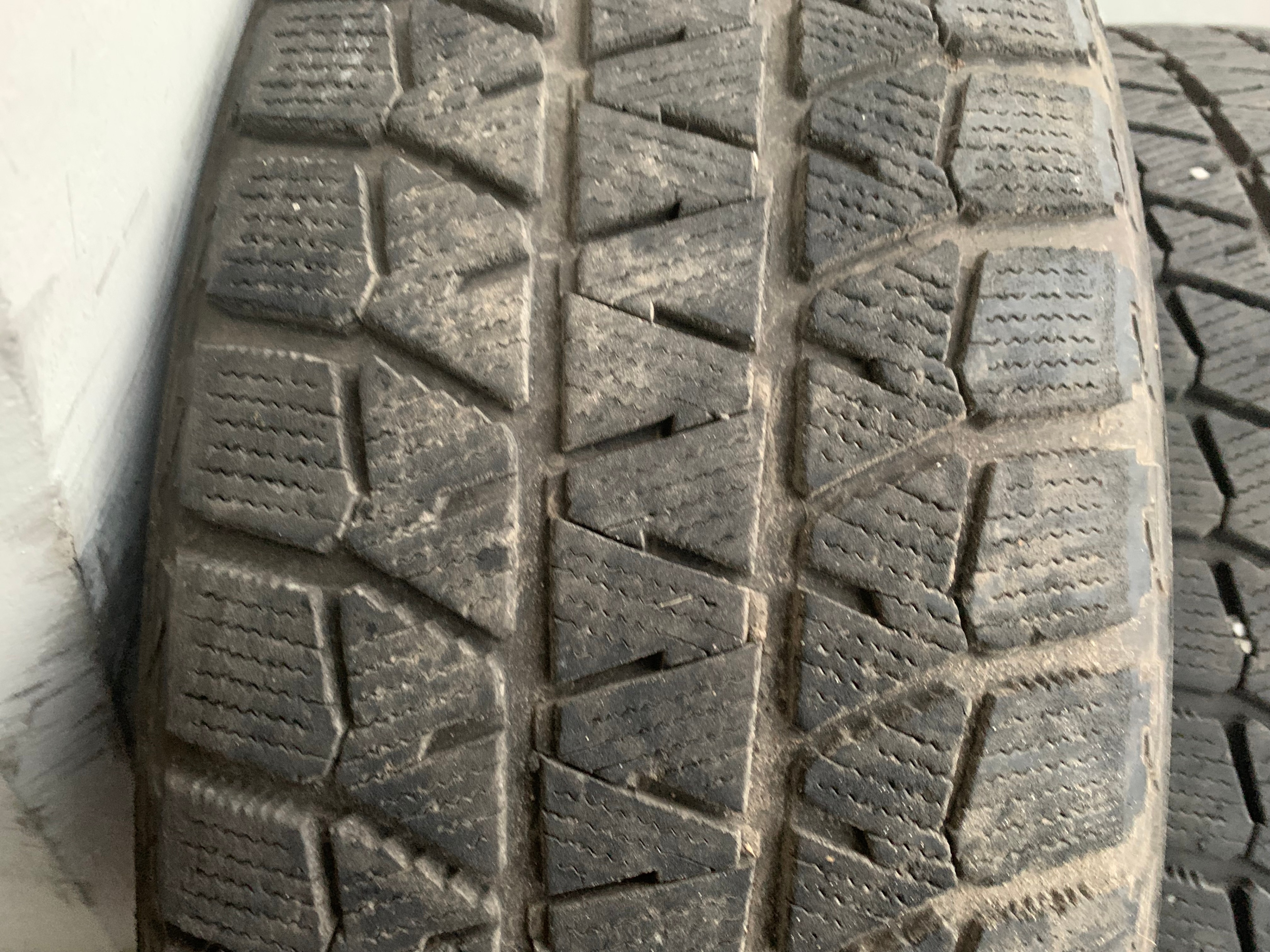 SET of 225/65/17 M+S 102H Bridgestone Blizzak WS80 snow tires - photo 2
