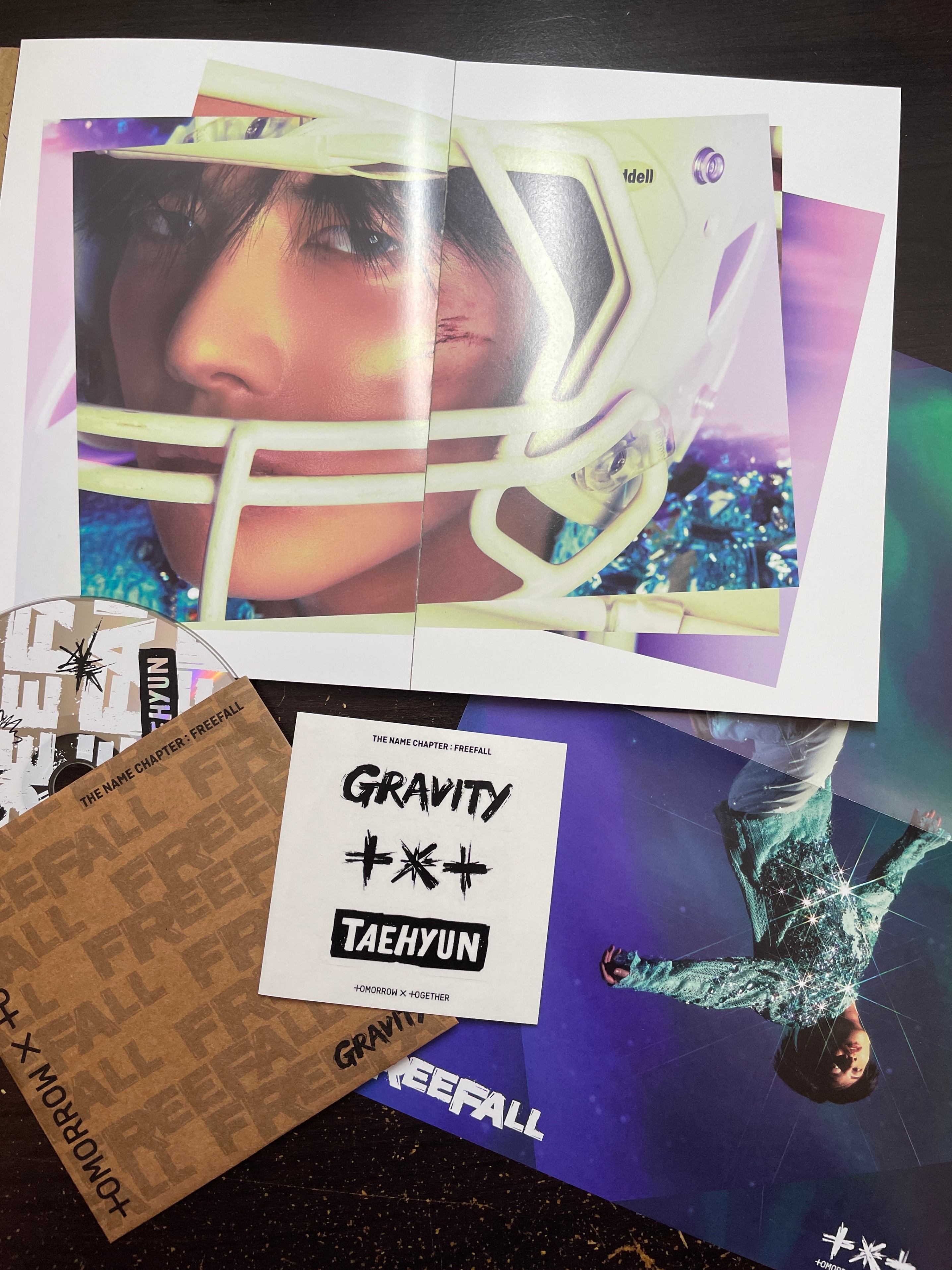 TXT - The Name Chapter: FREEFALL (Gravity Ver.) Album Kpop - photo 2