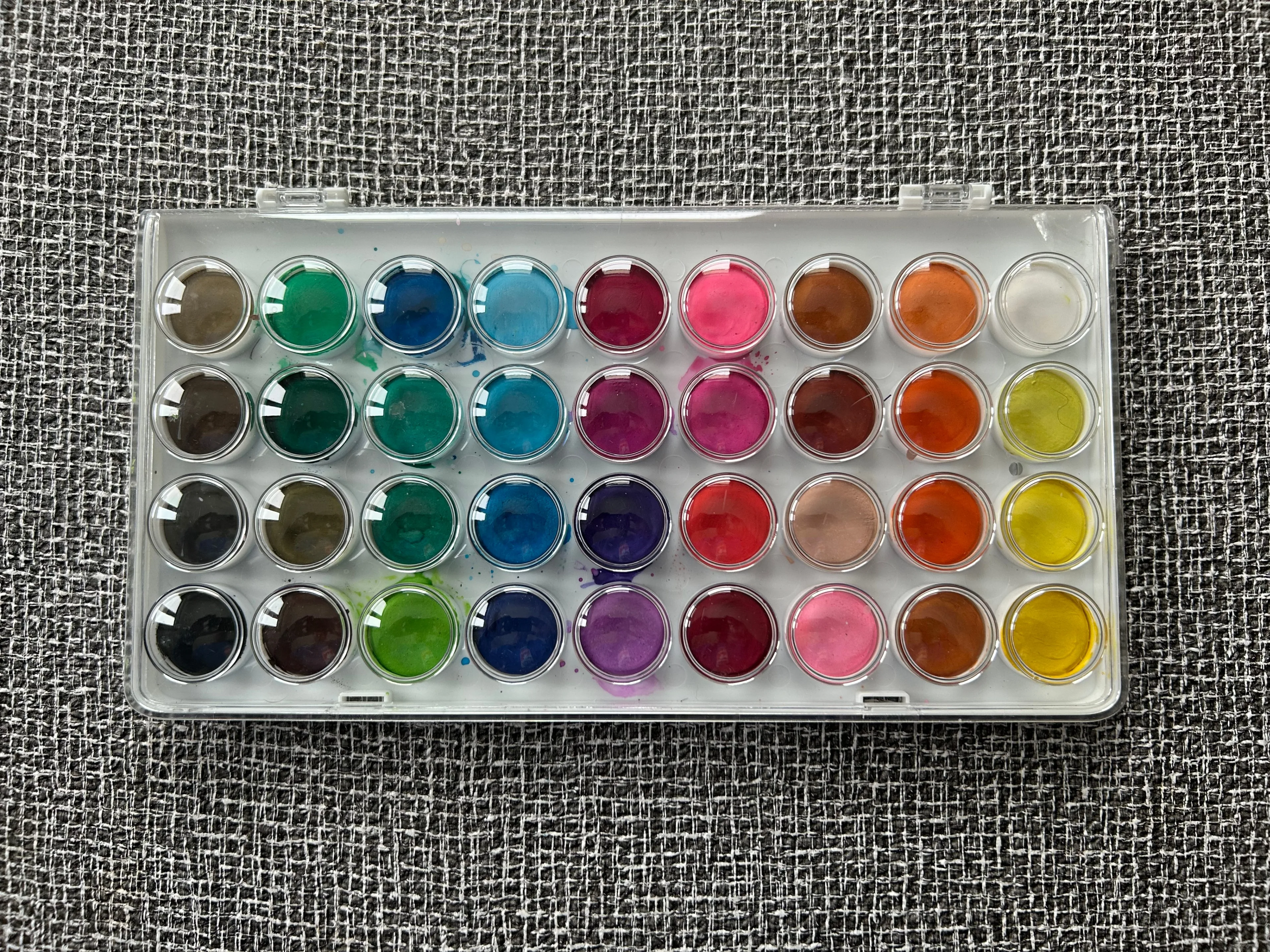 Assorted Art Supplies (Paints & Pastels) image indicator(5)