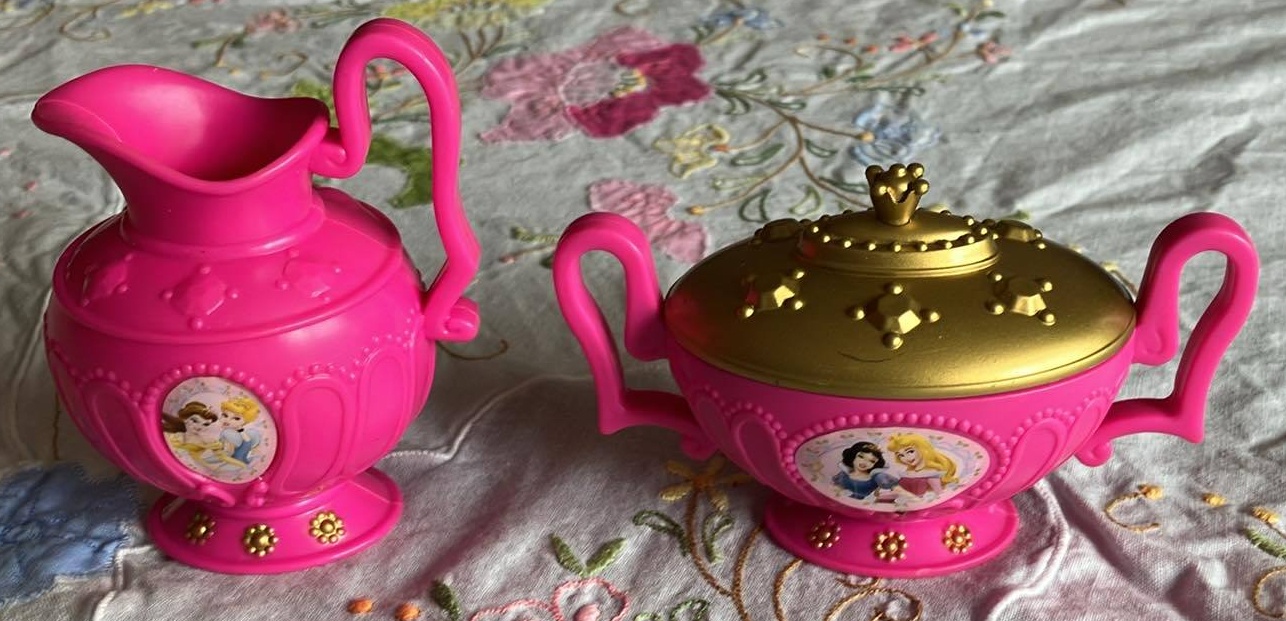 Toy Cream and Sugar Set