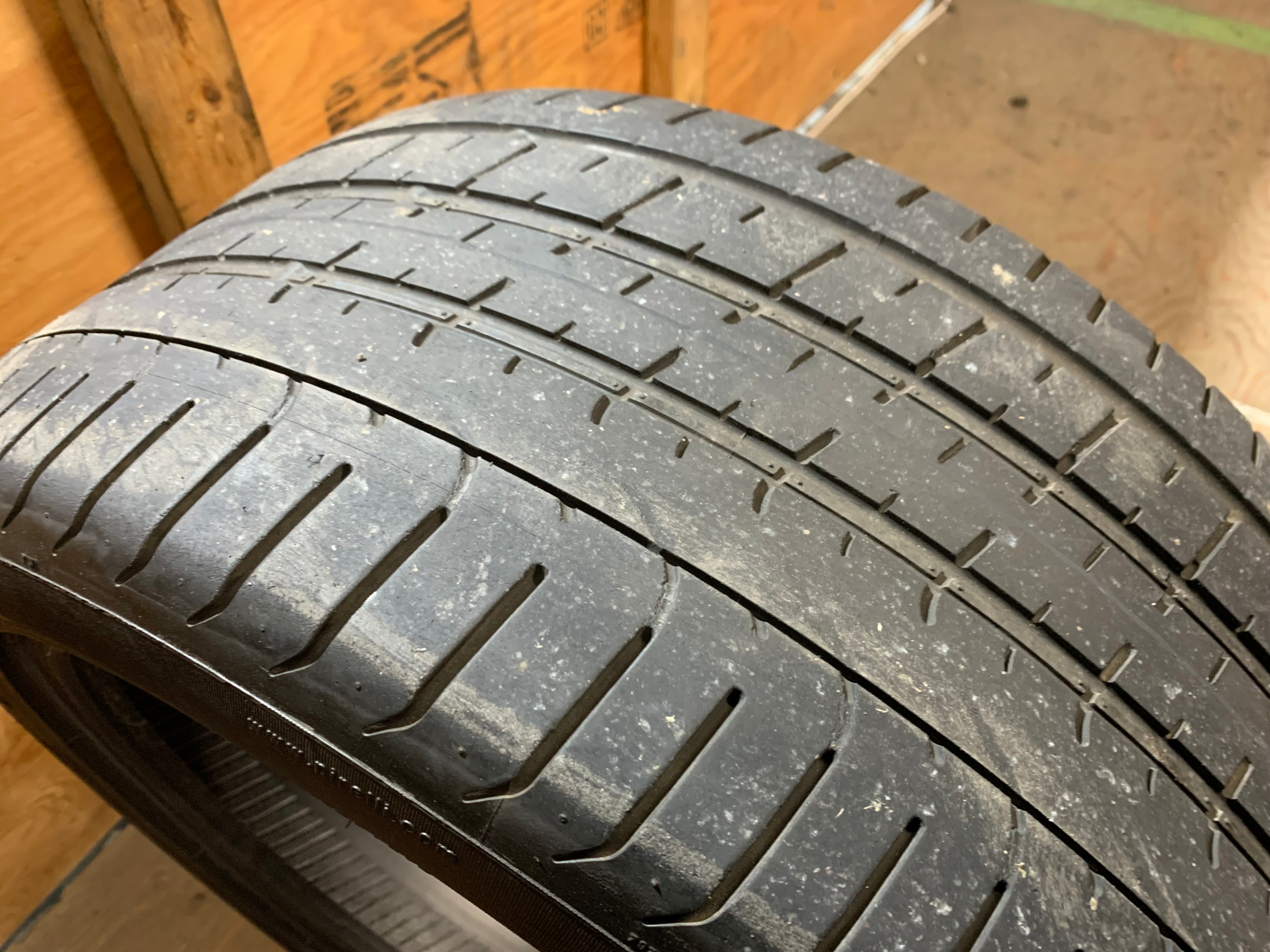 1 X single Summer 275/40/20 XL 106Y Pirelli Pzero with 40% tread - photo 4