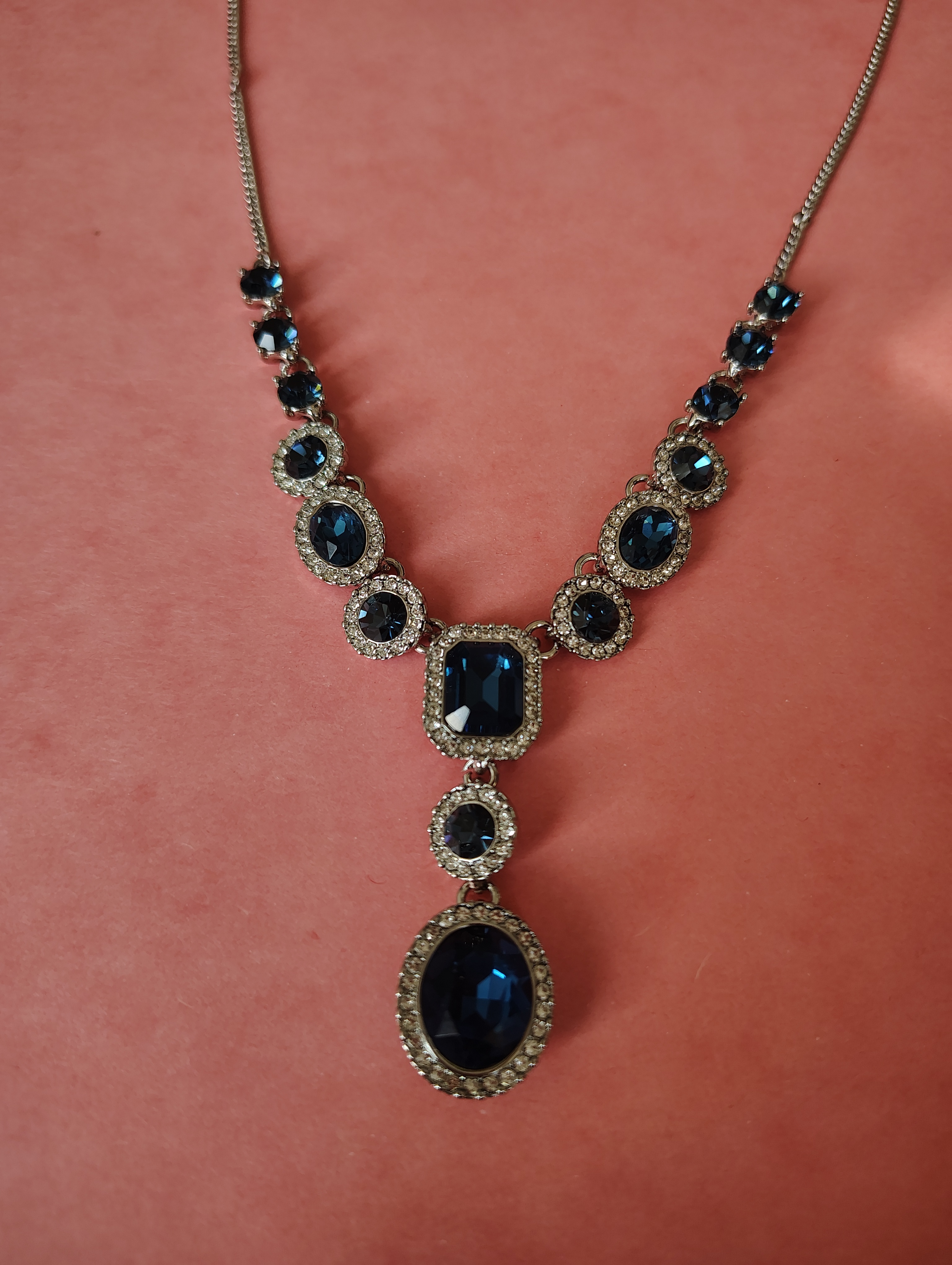 NEW NECKLACE- Givenchy (Macy's US price tag, Sale) - photo 3