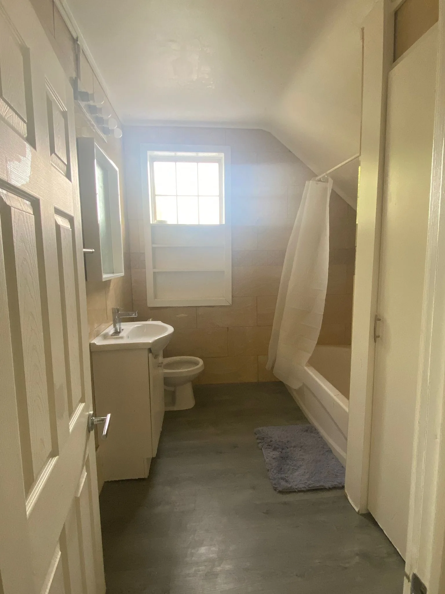 Room for Rent image indicator(4)