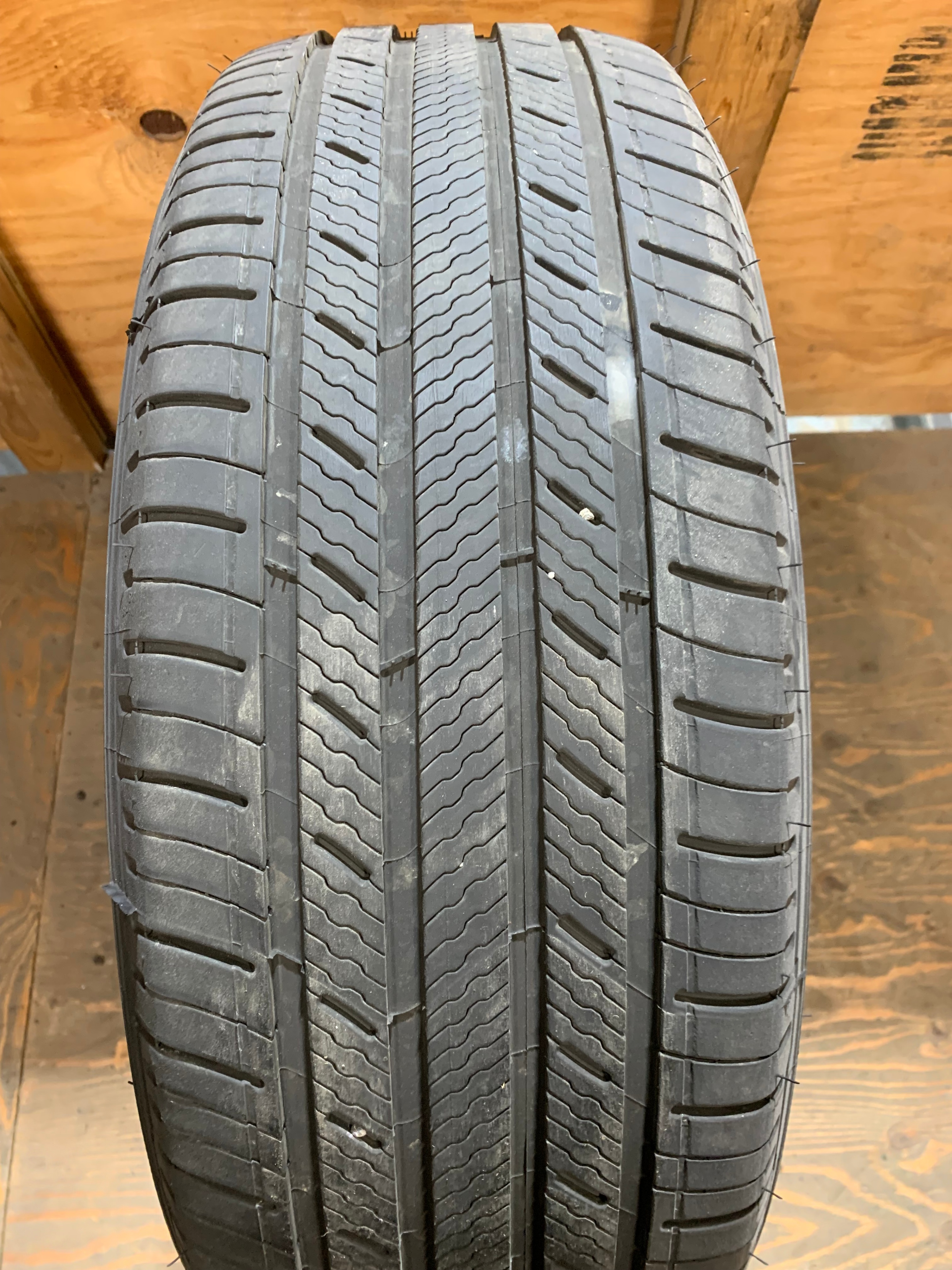 1 X single 235/55/20 M+S 102V Michelin Premier LTX wit 90% tread