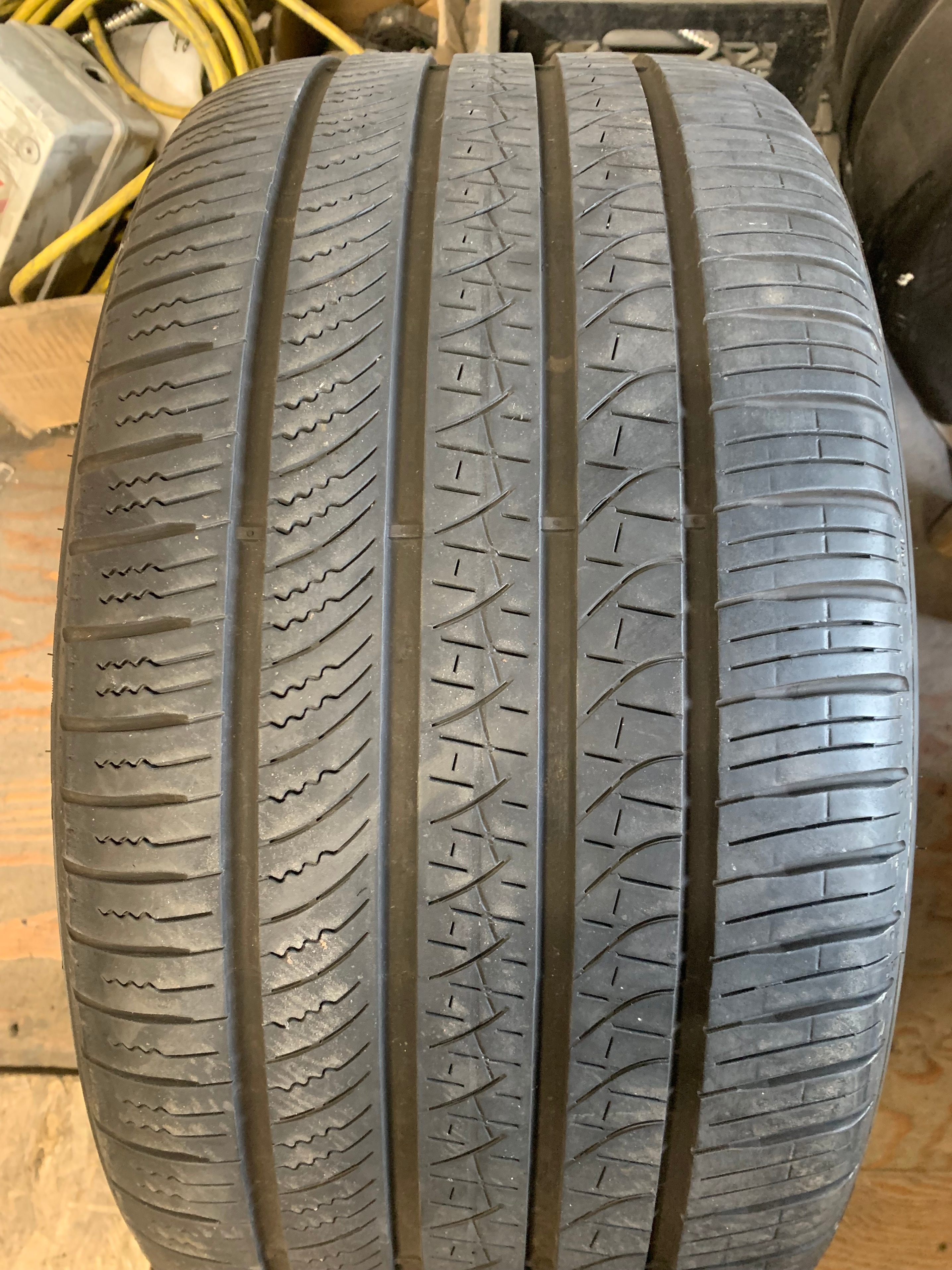 1 X single 275/35/20 M+S 102H Pirelli Pzero A/S with 60% tread