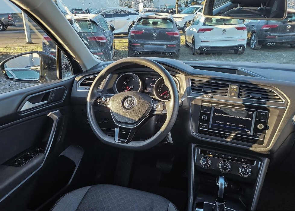 2021 Volkswagen Tiguan - photo 3