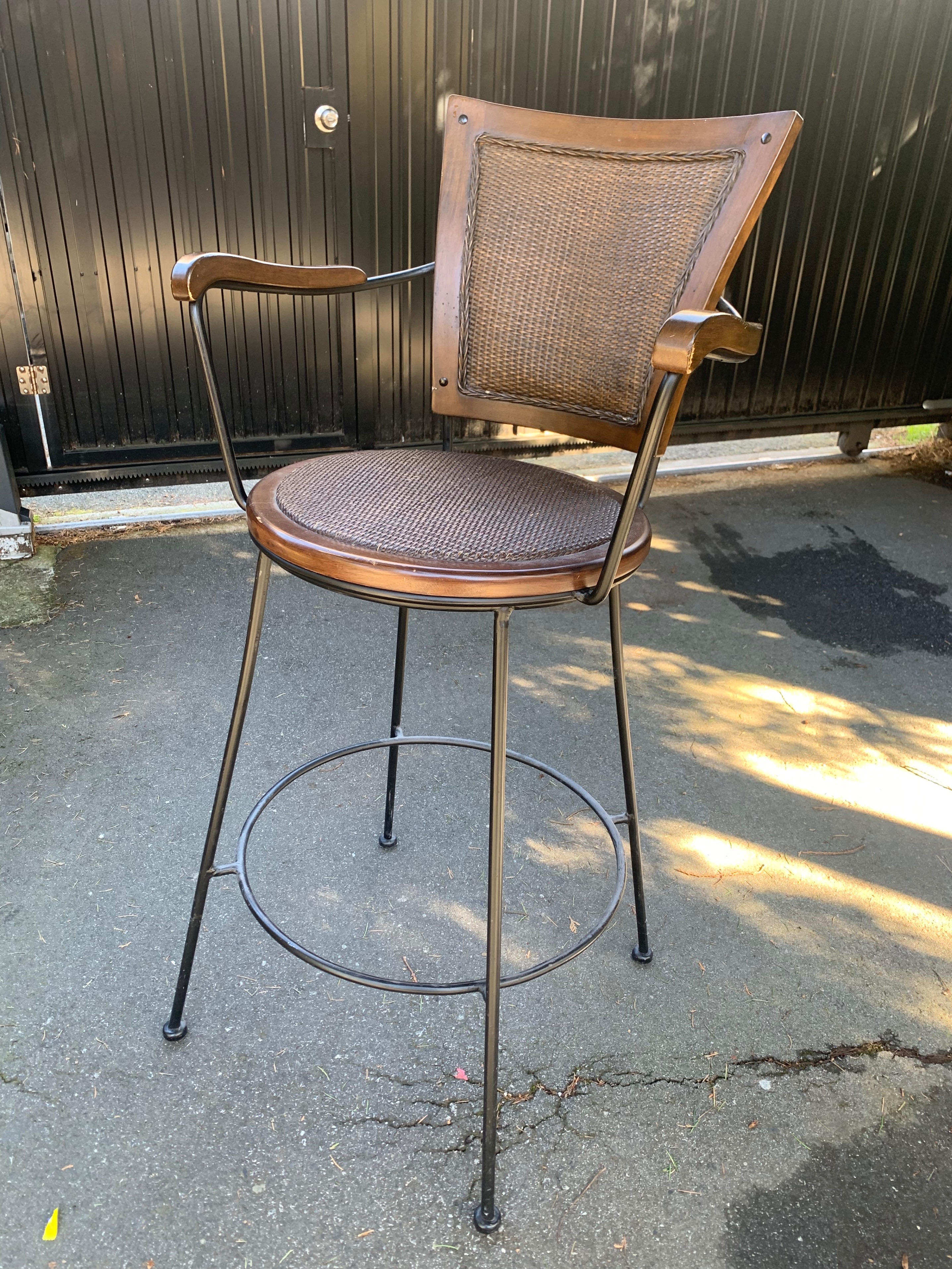 Wicker Back Bar Stool - photo 3