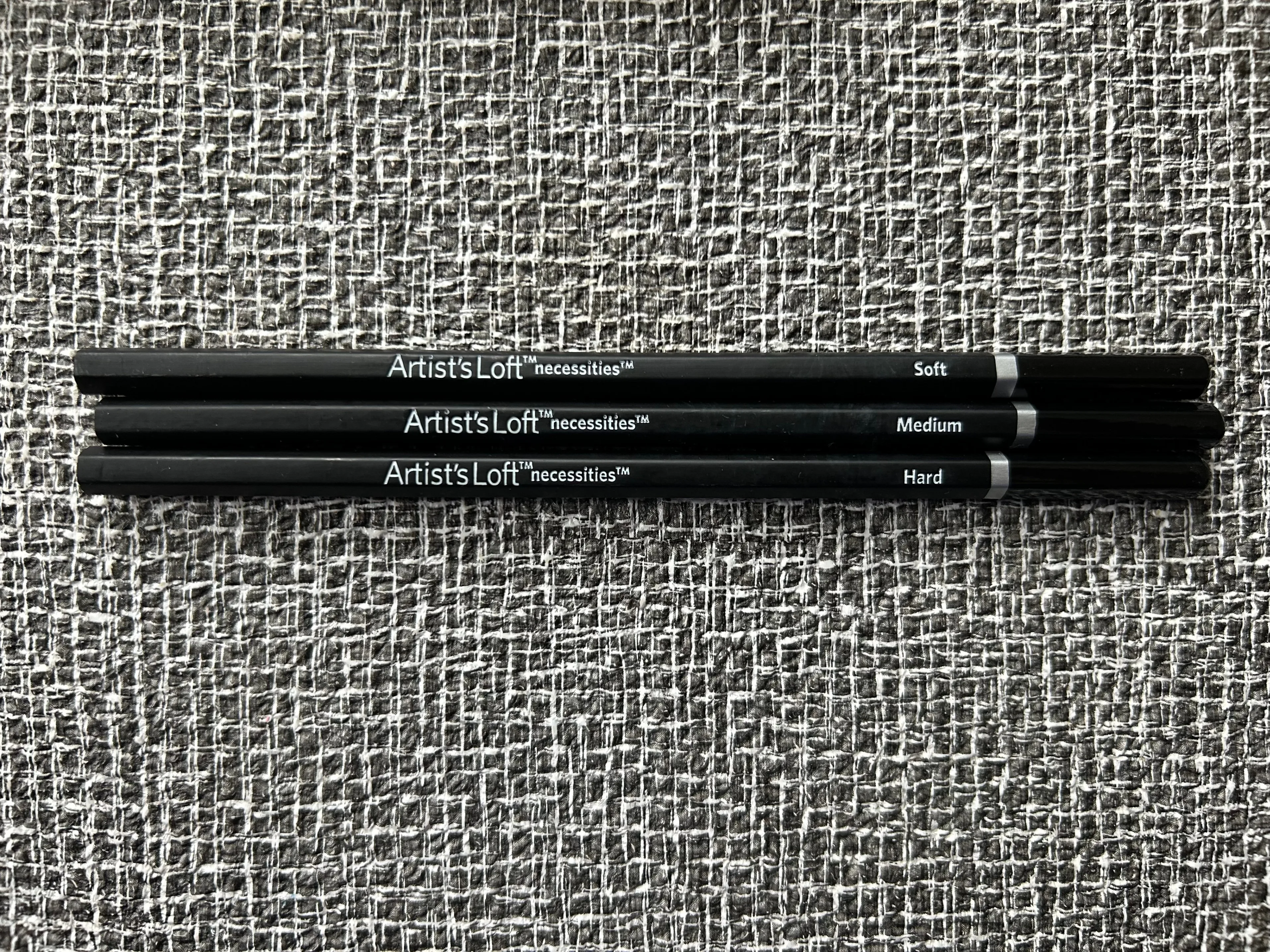 Assorted Art Supplies (Pencils & Brushes) image indicator(9)