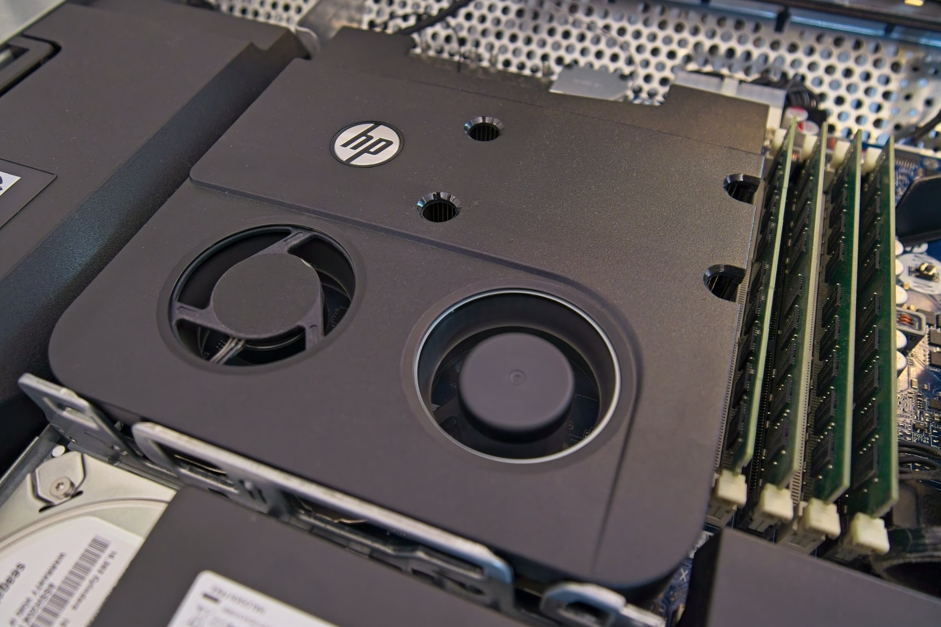 BOXING DAY SPECIAL HP Z1 G2 All-in-One – Xeon E3, Quadro K3000M - photo 5