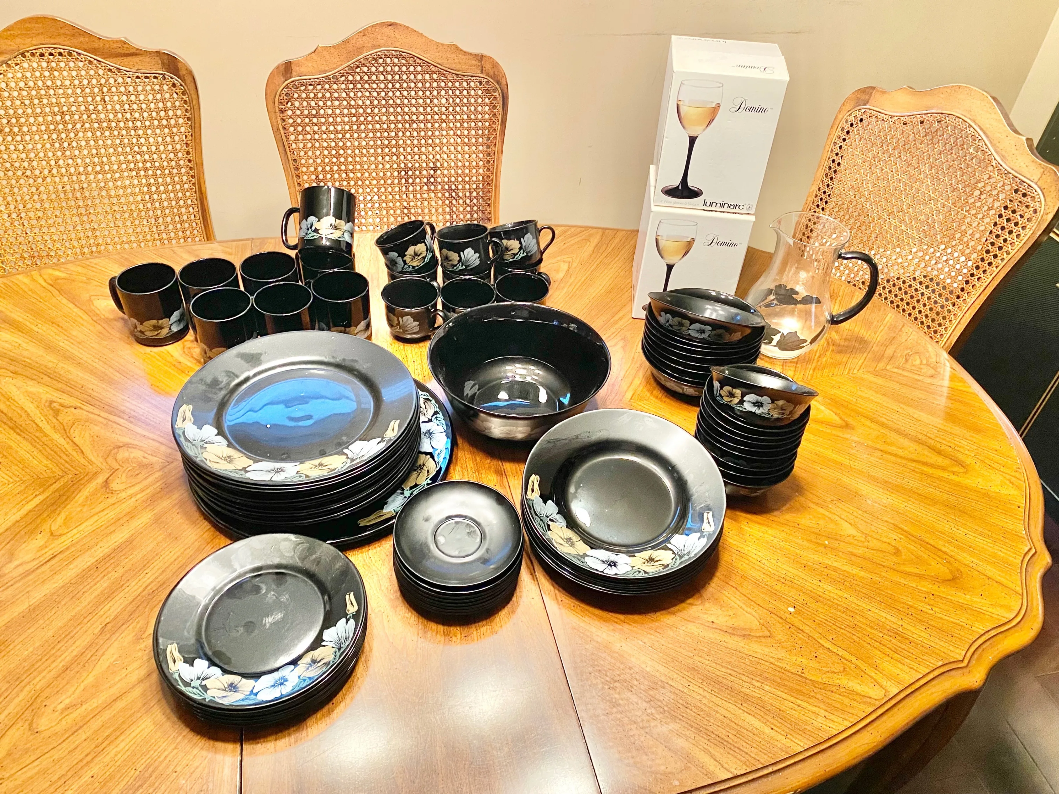 Luminarc Dinnerware ~66 pcs Set - Black Floral