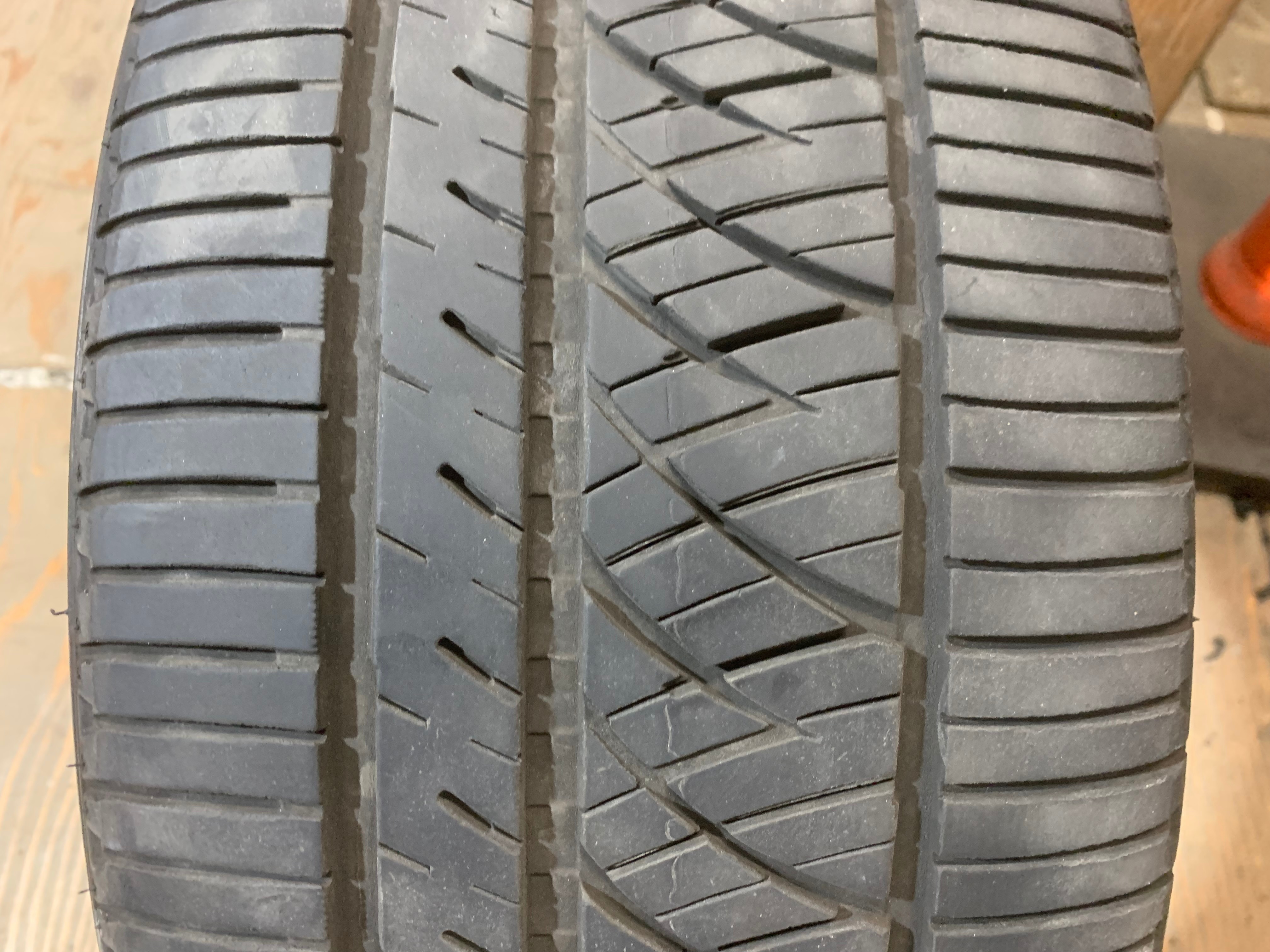 1 X single 225/40/18 92W M+S Falken Ziex ZE960 A/S wit 55% tread - photo 2