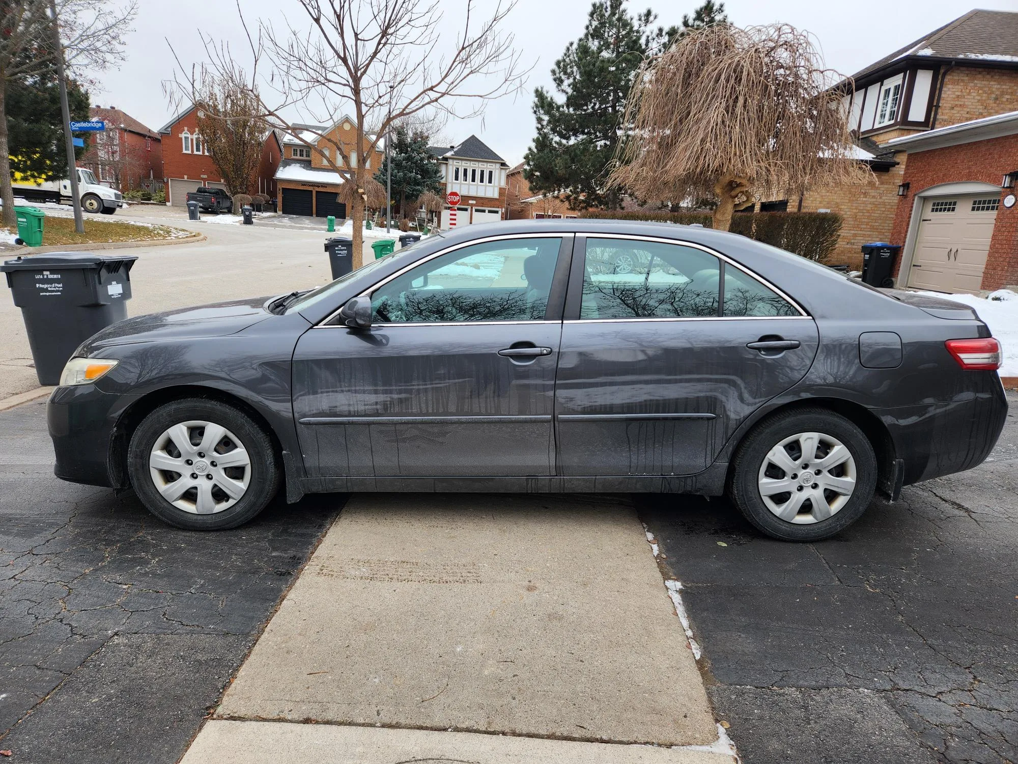 2010 TOYOTA CAMRY, 179kms - Serviced at Toyota, Certified