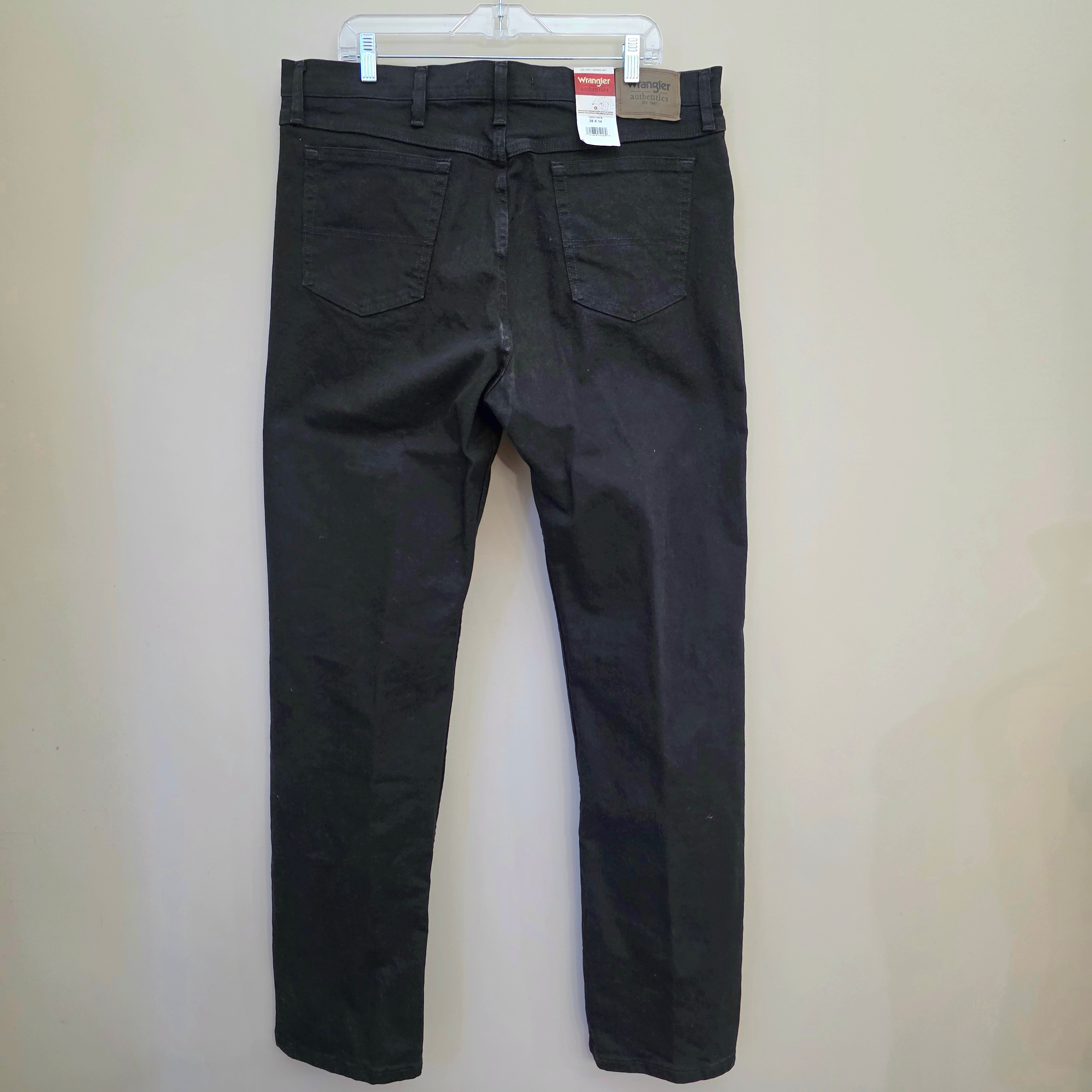 New Wrangler Men’s Black Jeans Size 38x34 - photo 3