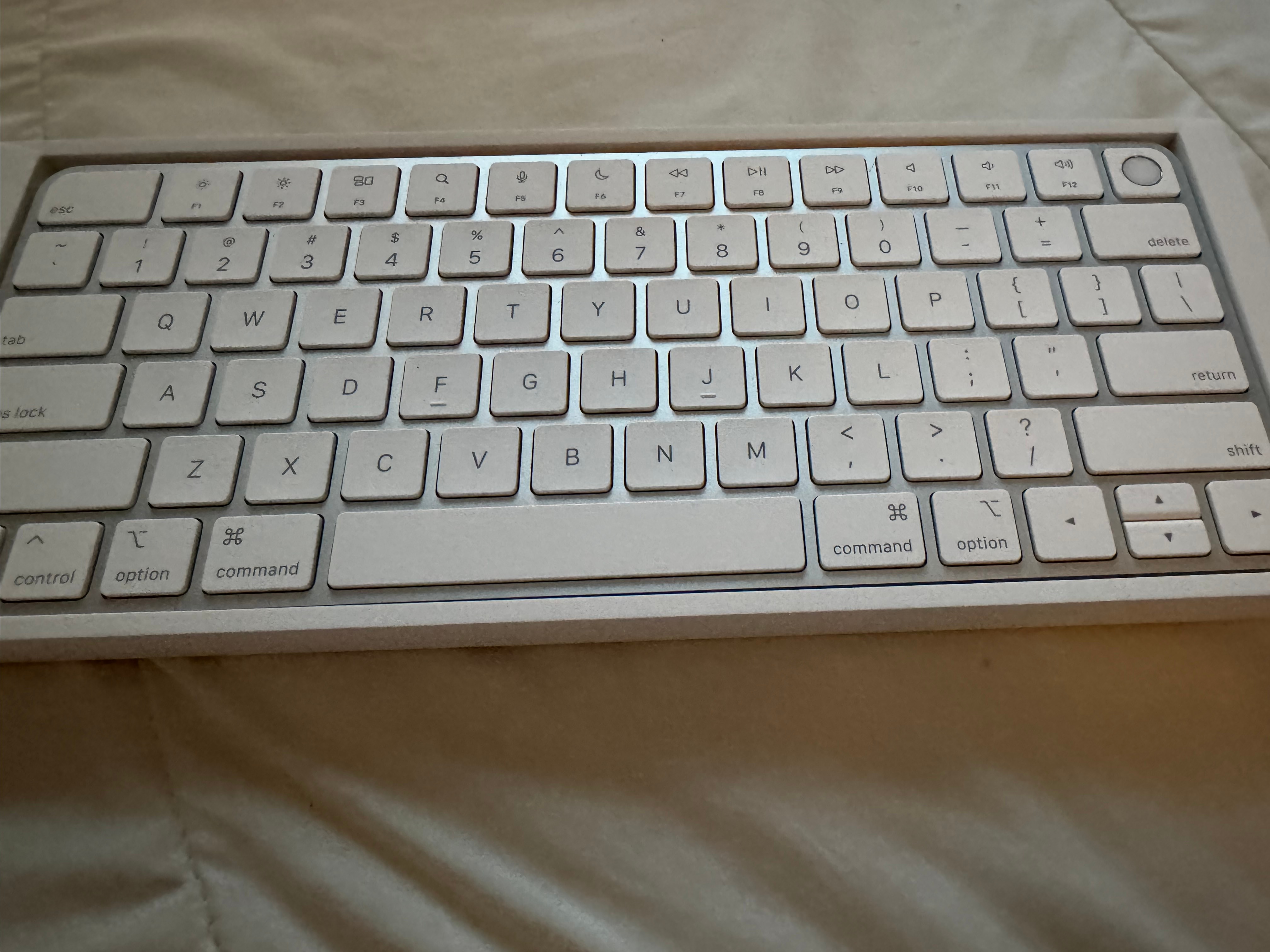 Apple Magic Keyboard with Touch ID (USB–C) - photo 3