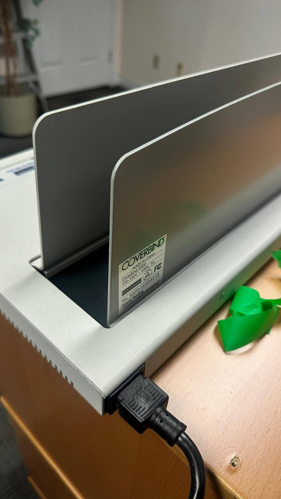 MOVING!!! Coverbind Desktop Binding Machine - photo 4