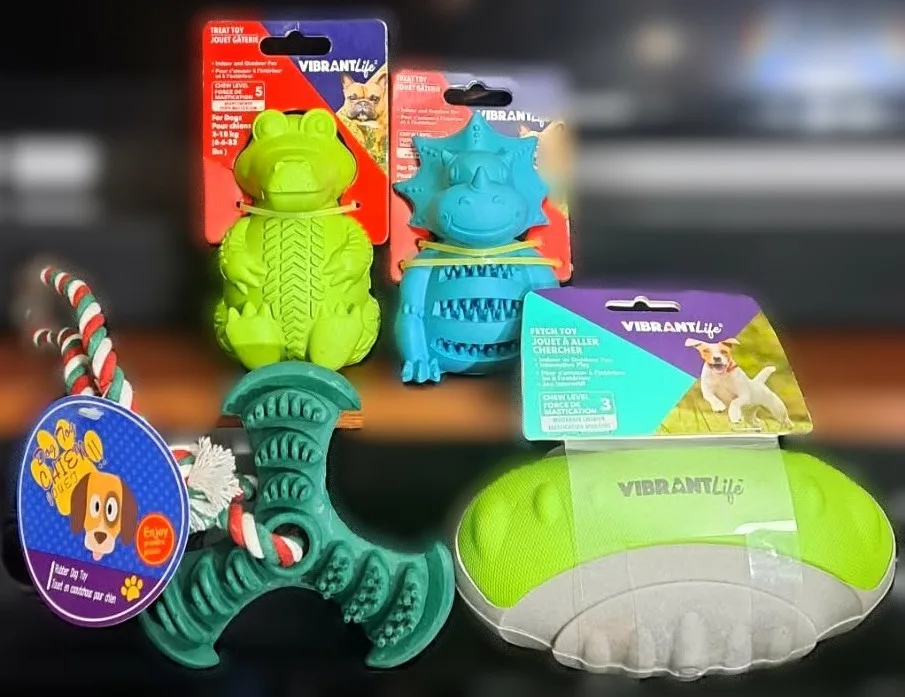 4 New High Quality Dog's Treat-dispensing Toys and Fetch Toys