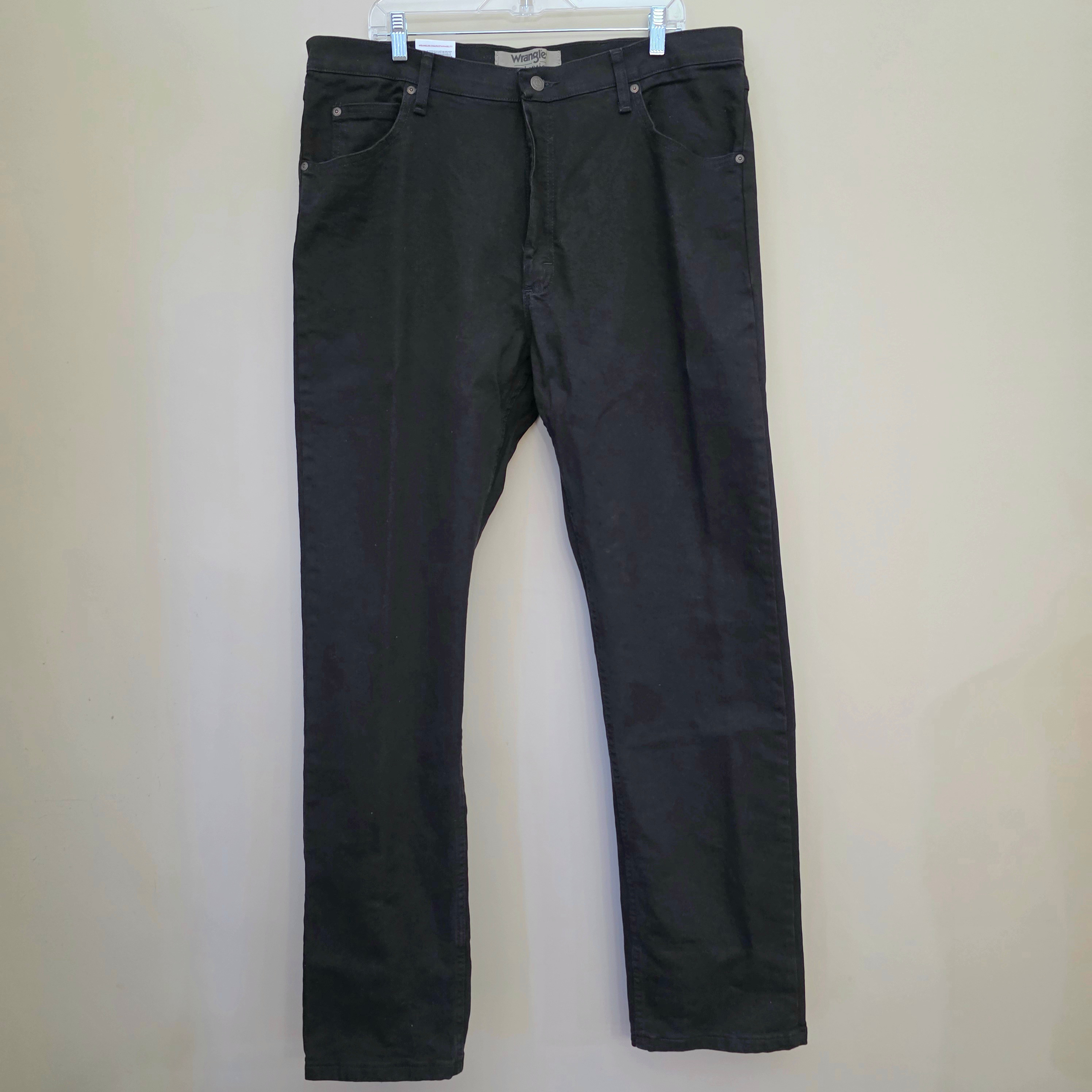 New Wrangler Men’s Black Jeans Size 38x34