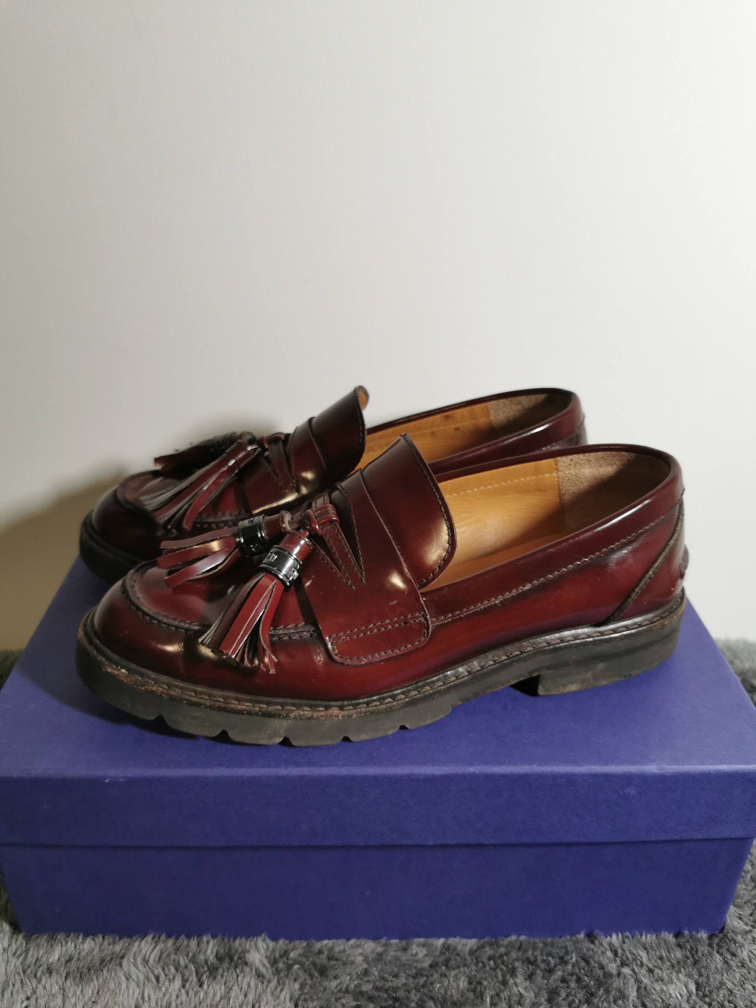 Stuart Weitzman Manila Tassel Loafers - Size 5M - photo 4