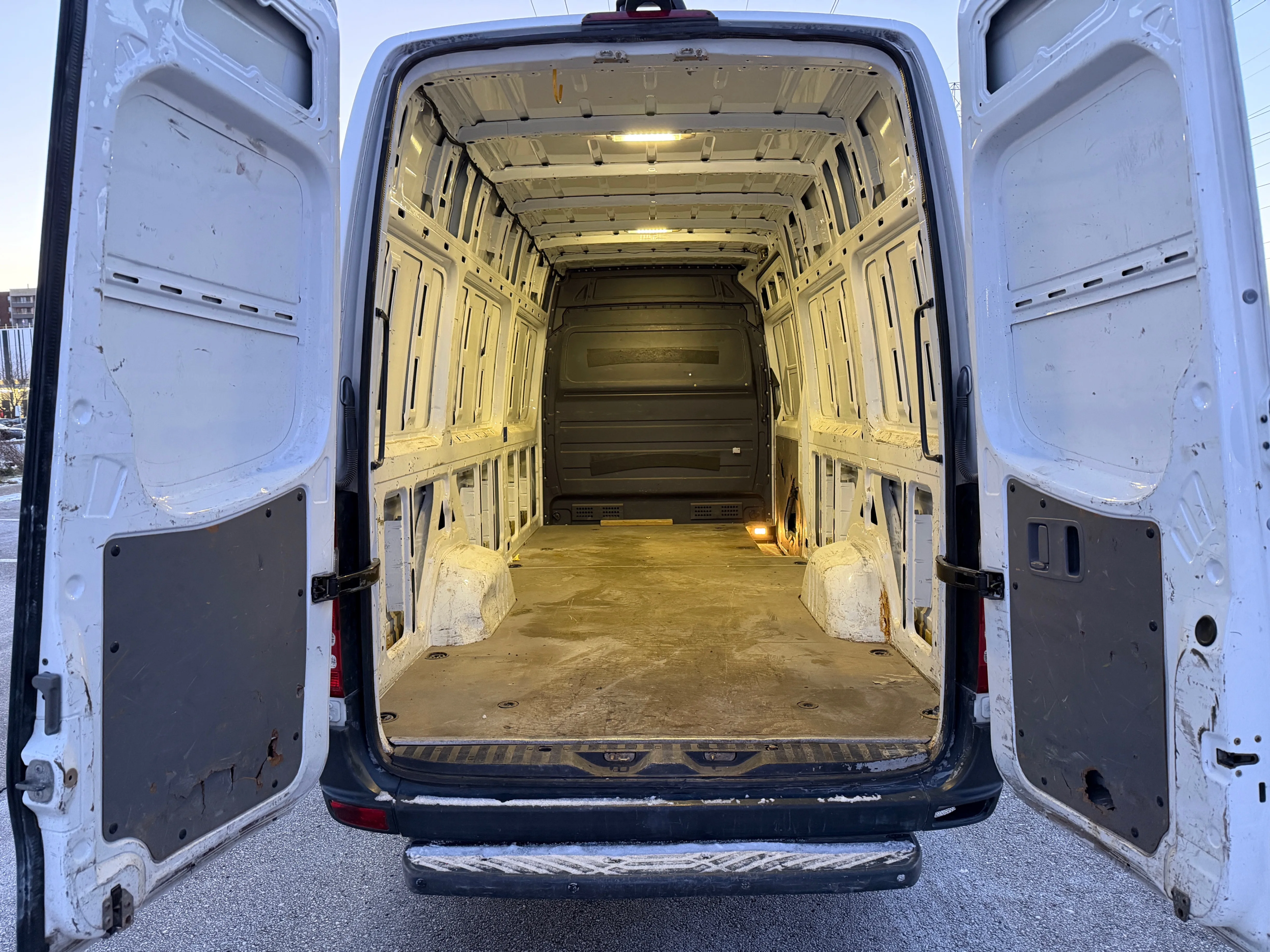 2015 Mercedes-Benz Sprinter 2500 170 WB 2.1L Diesel image indicator(9)