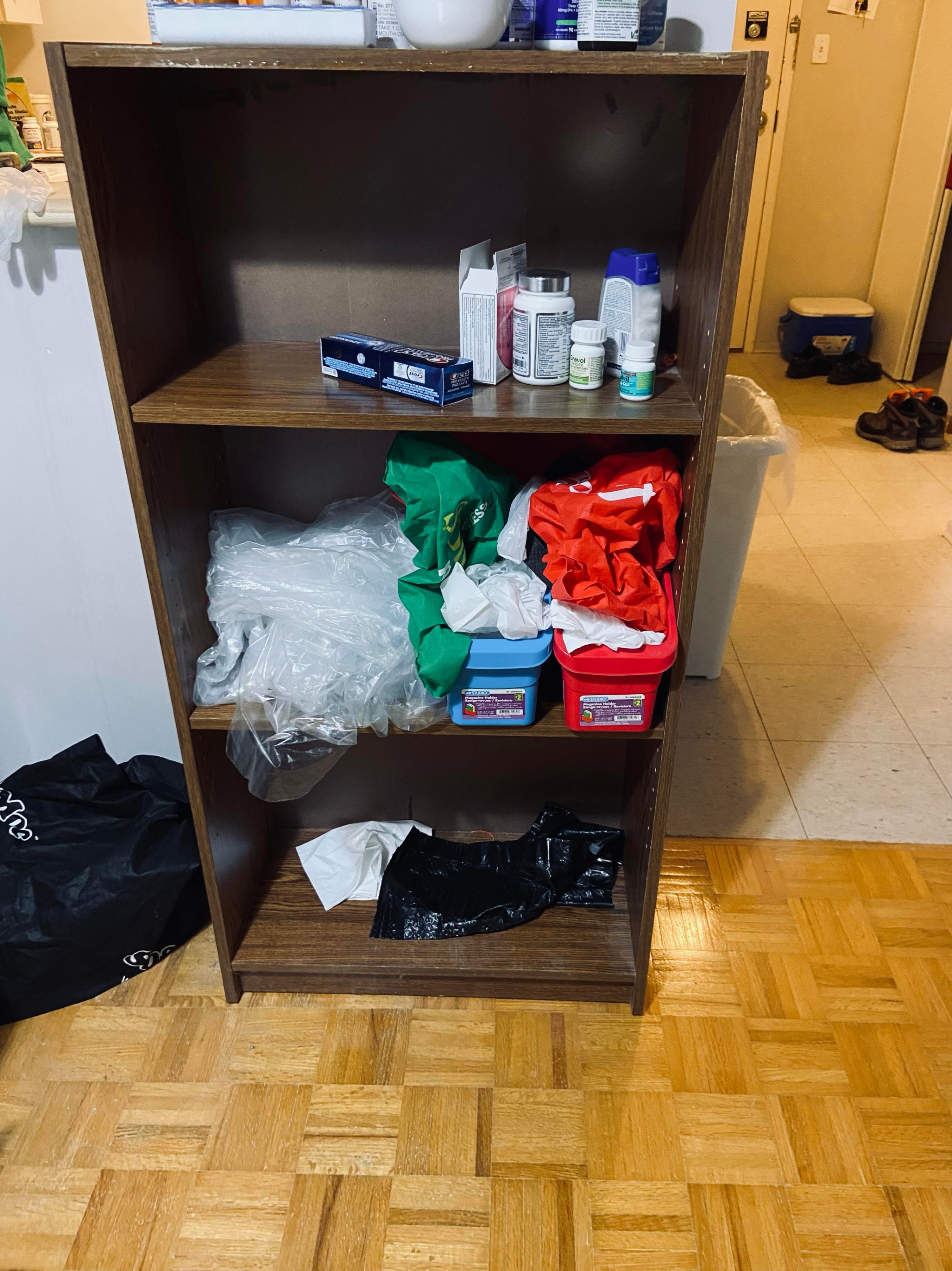 Medium shelf