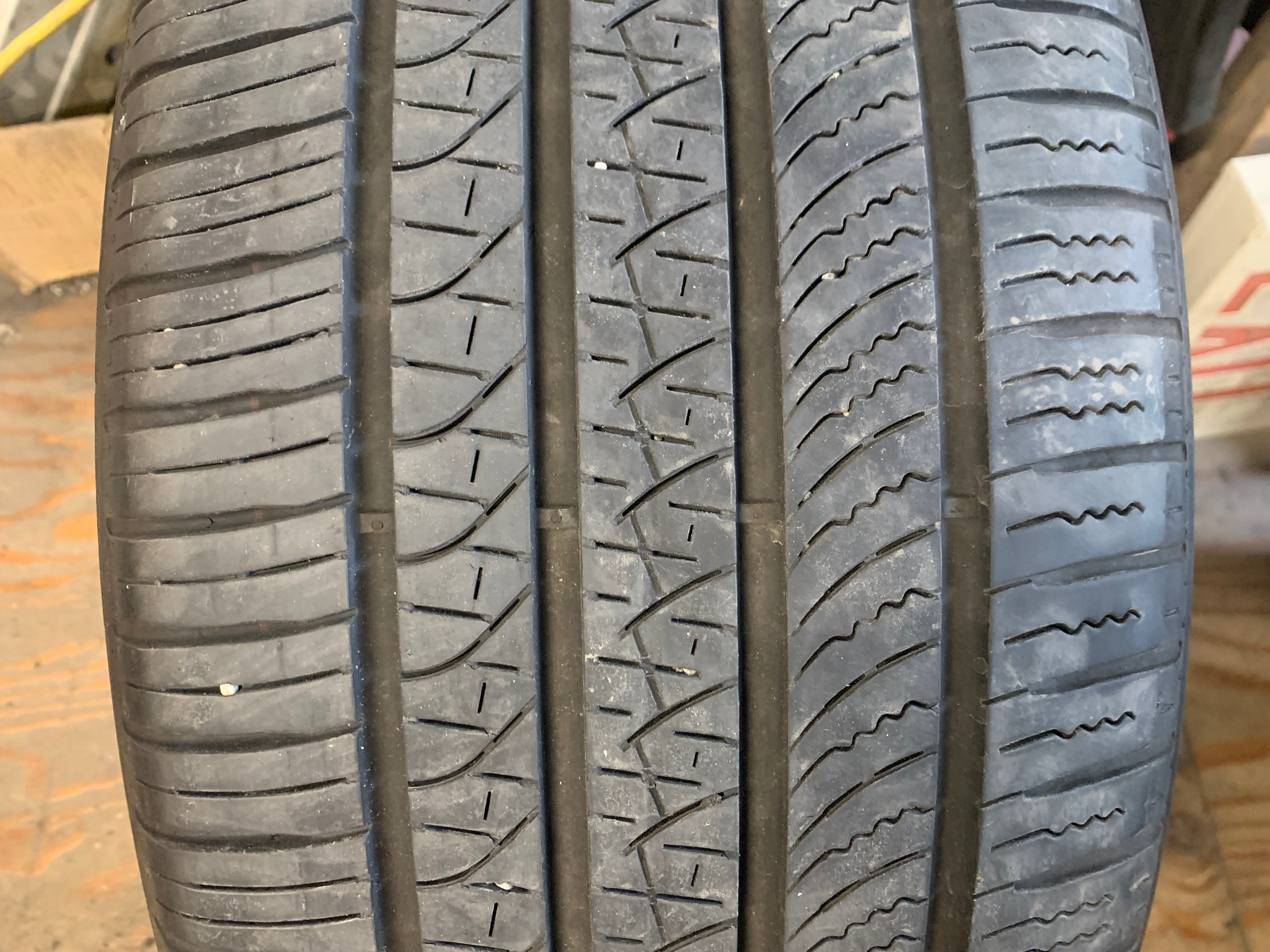 1 X single 255/40/19 M+S 100H Pirelli Pzero A/S with 75% tread - photo 2