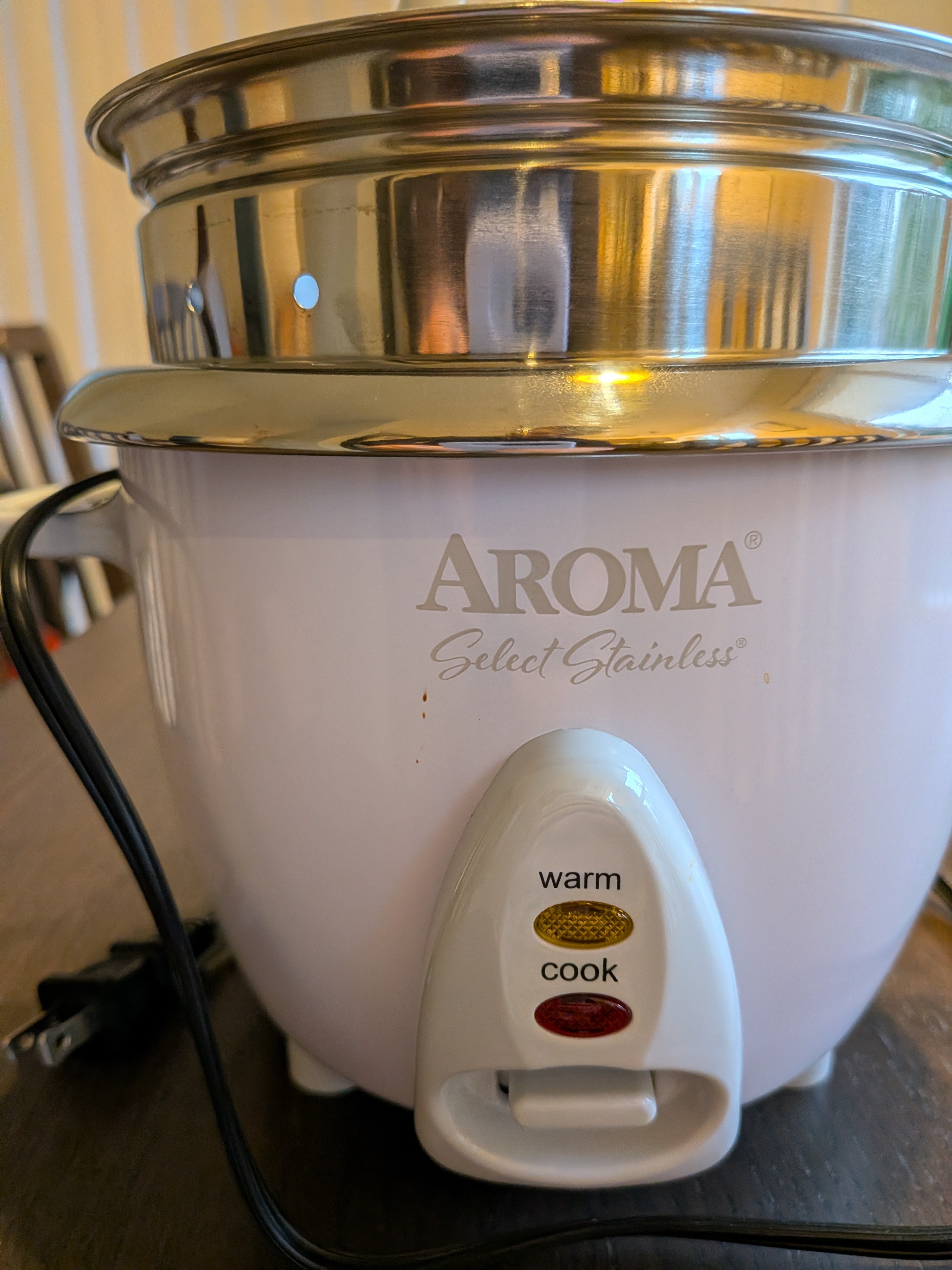 Aroma Housewares 6-Cup Select Stainless Pot-Style Rice Cooker