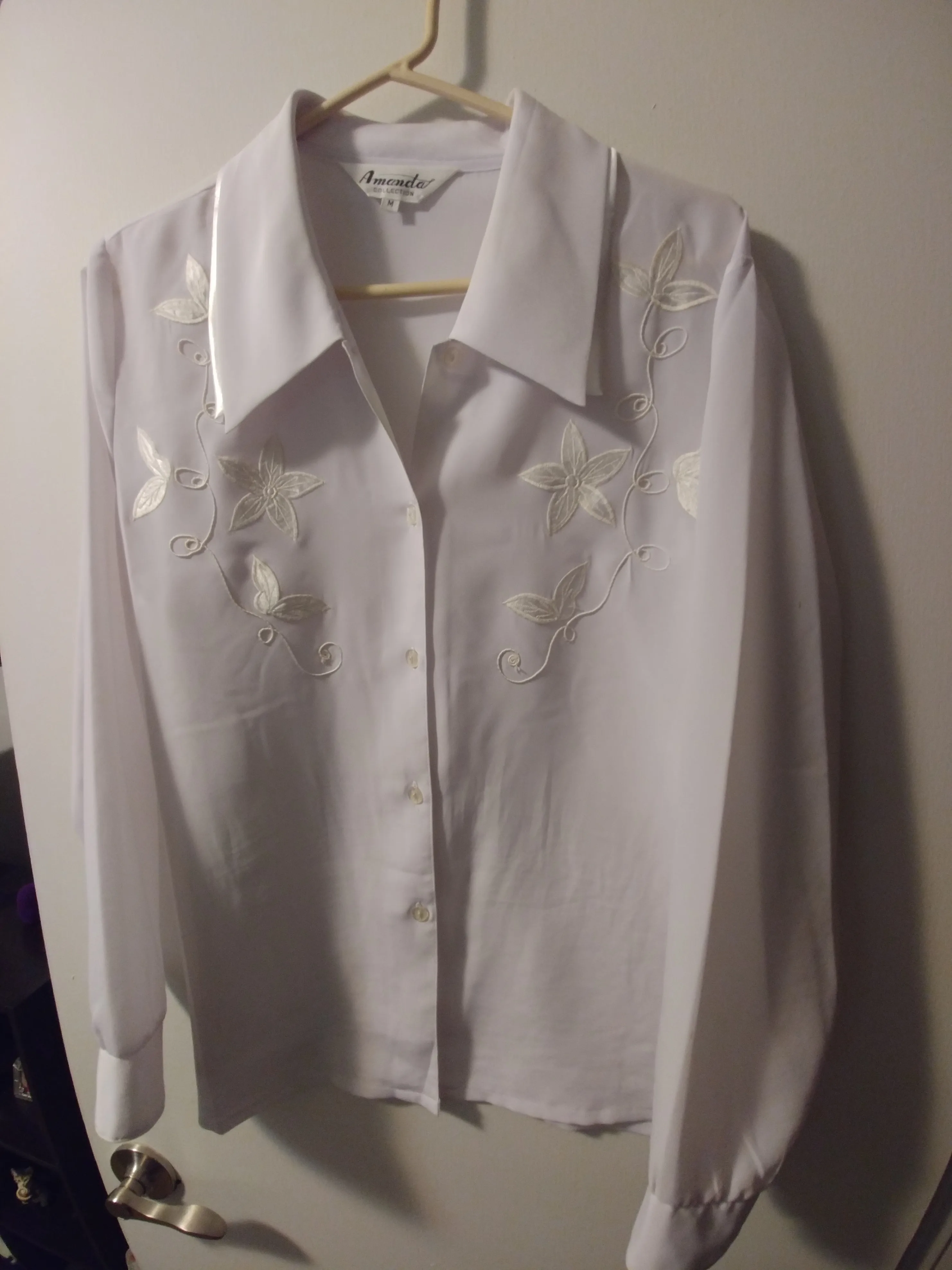 Amanda Long Sleeve Blouse, Size Medium, Clean and Good Condition