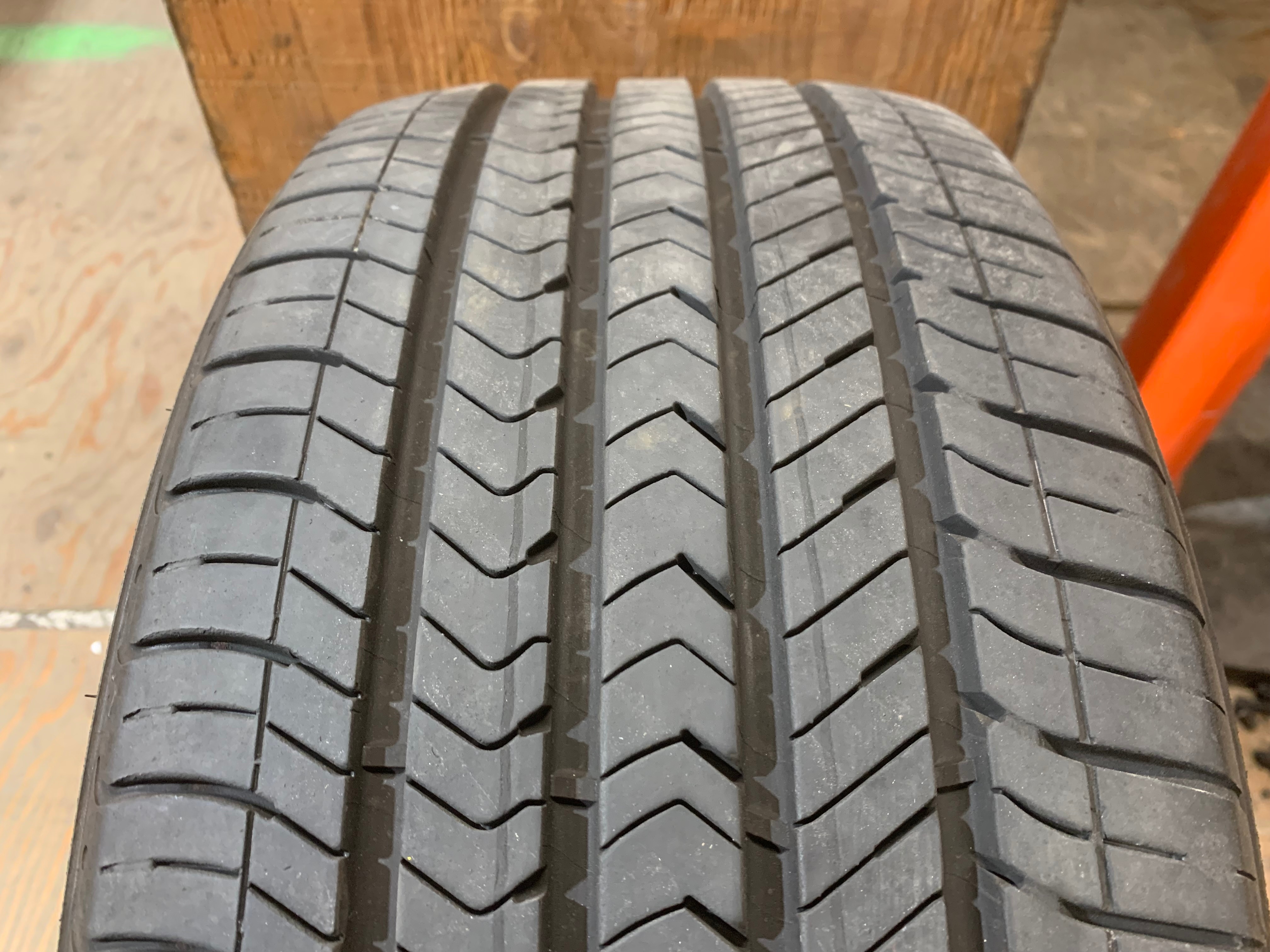 PAIR of 235/40/18 91W M+S Goodyear eagle Sport with 70/80% tread - photo 3