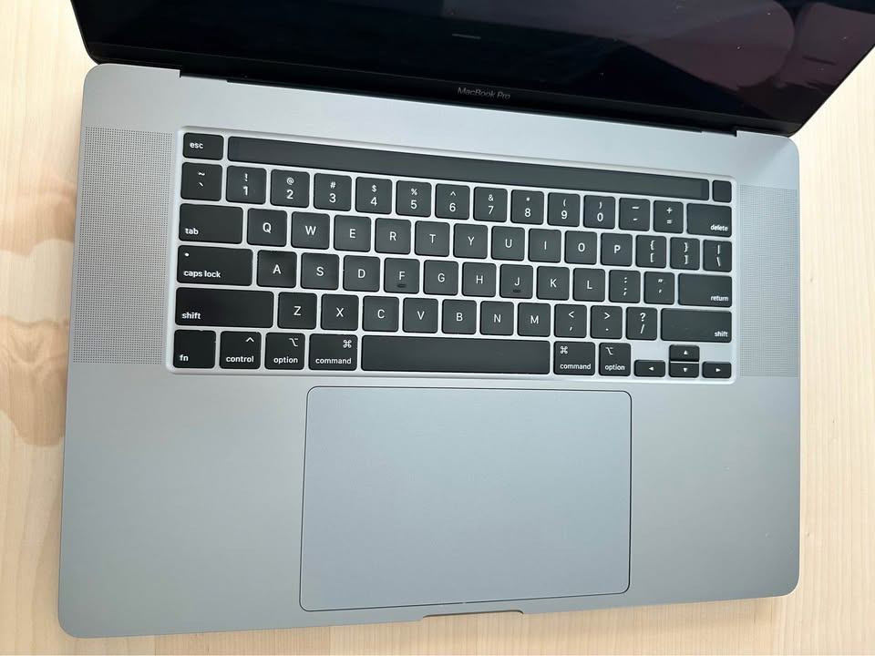 Apple MacBook Pro 16 Inch Core i9_16 GB_1TB Mint condition - photo 5