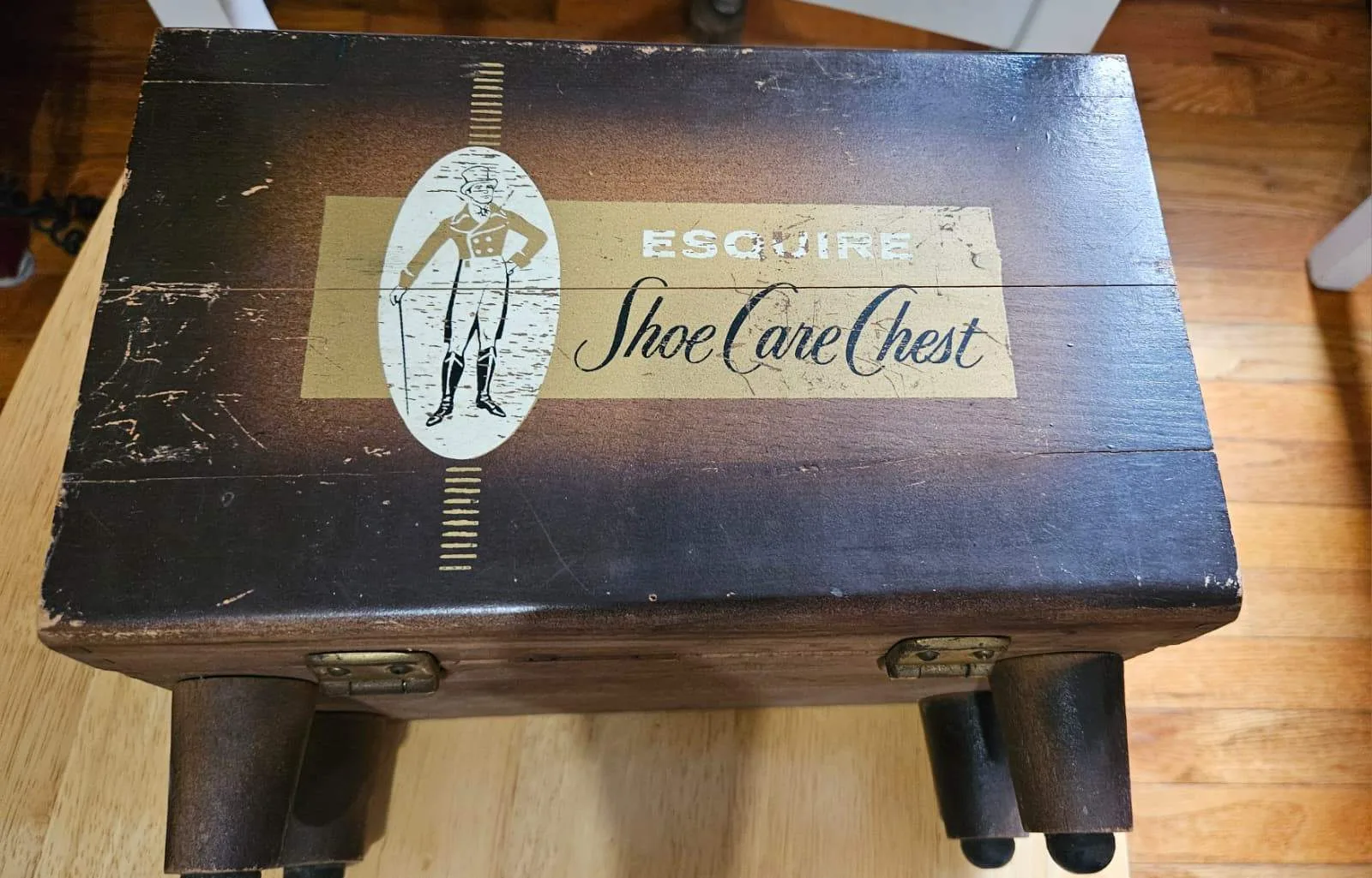 Vintage Esquire Shoe Care Chest & Boot Polish Set image indicator(6)