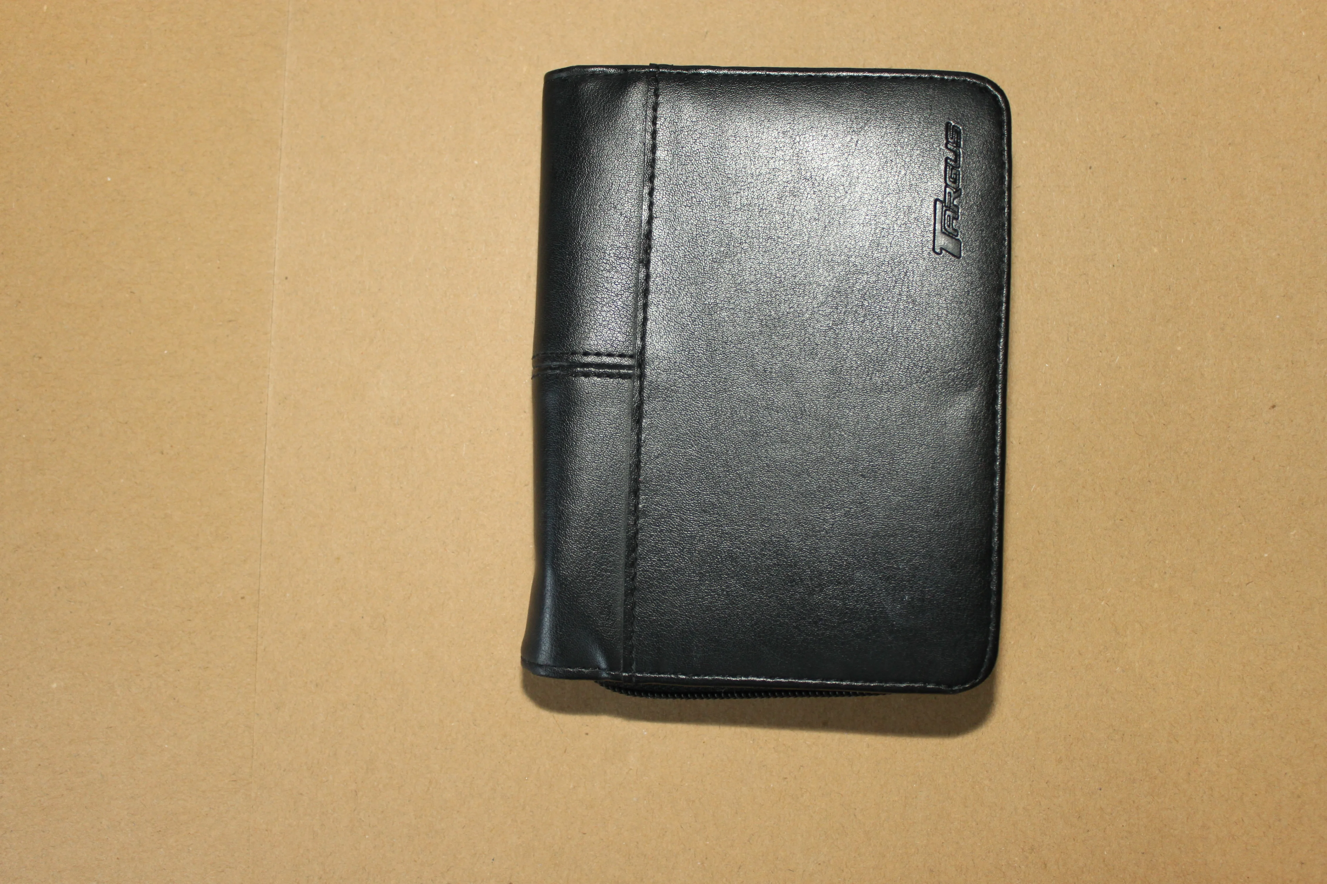 Targus zippered case
