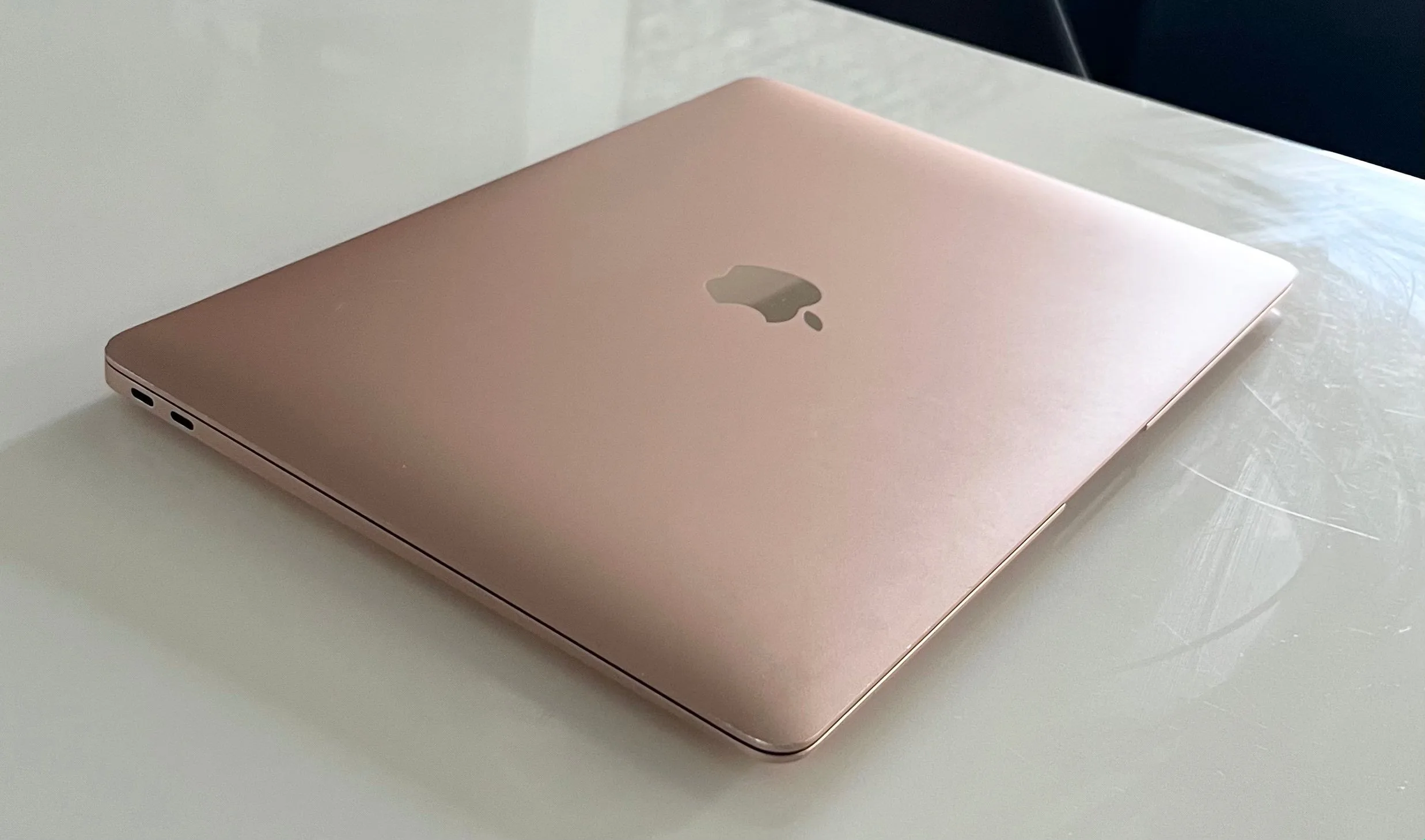 MINT 2020 MACBOOK AIR RETINA 13 / 1.6GHz i5 / 8GB RAM / 128GB image indicator(4)