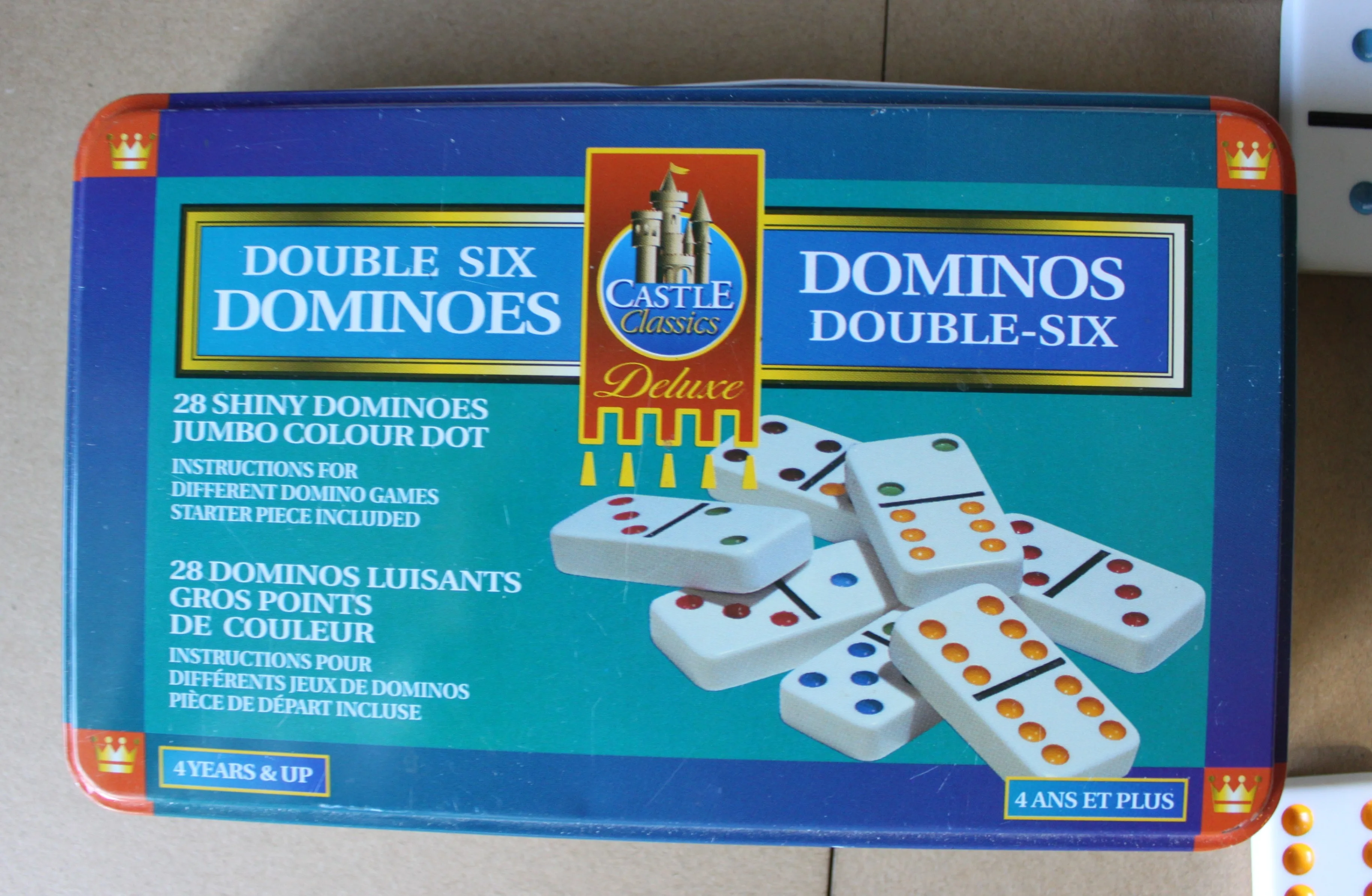 Castle Double Six Dominoes