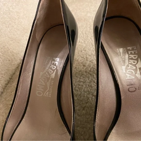 Salvatore Ferragamo Vara Bow Open Toes Leather Low Heel Shoes - photo 4