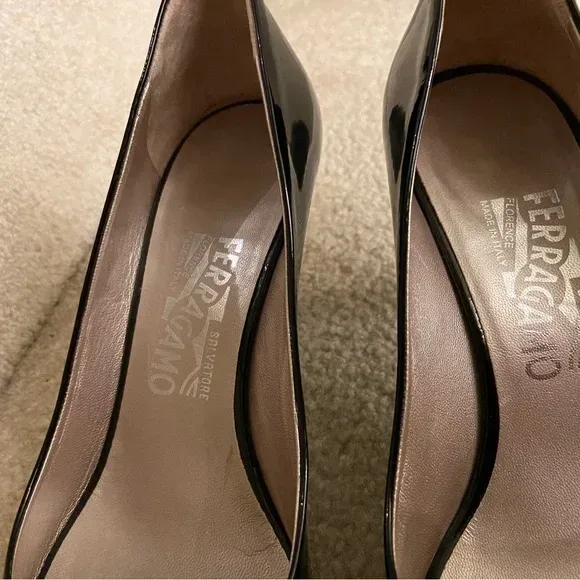 Salvatore Ferragamo Vara Bow Open Toes Leather Low Heel Shoes image indicator(4)