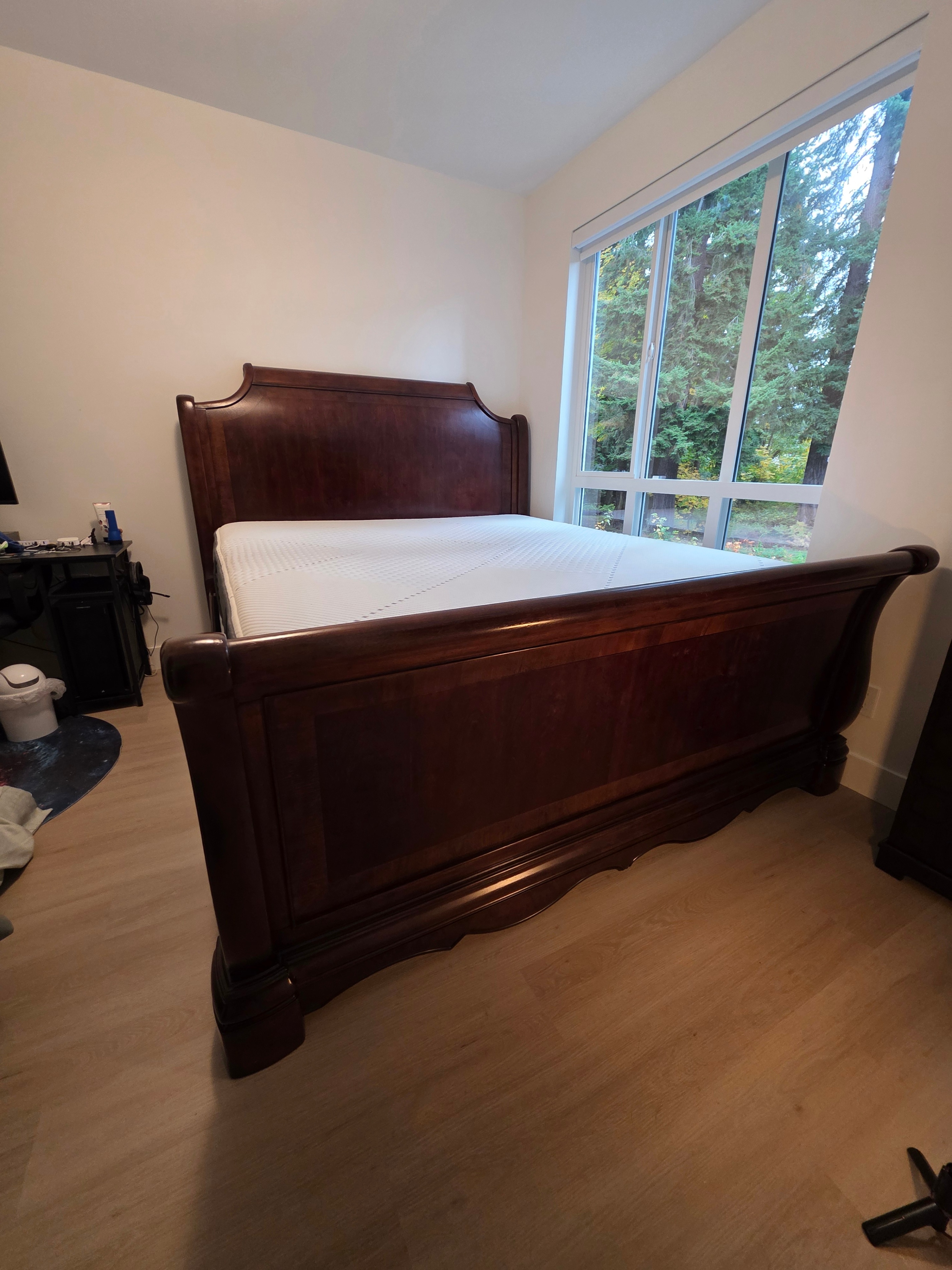 King Sized - Solid Wood bedframe + Beautyrest Plush Mattress