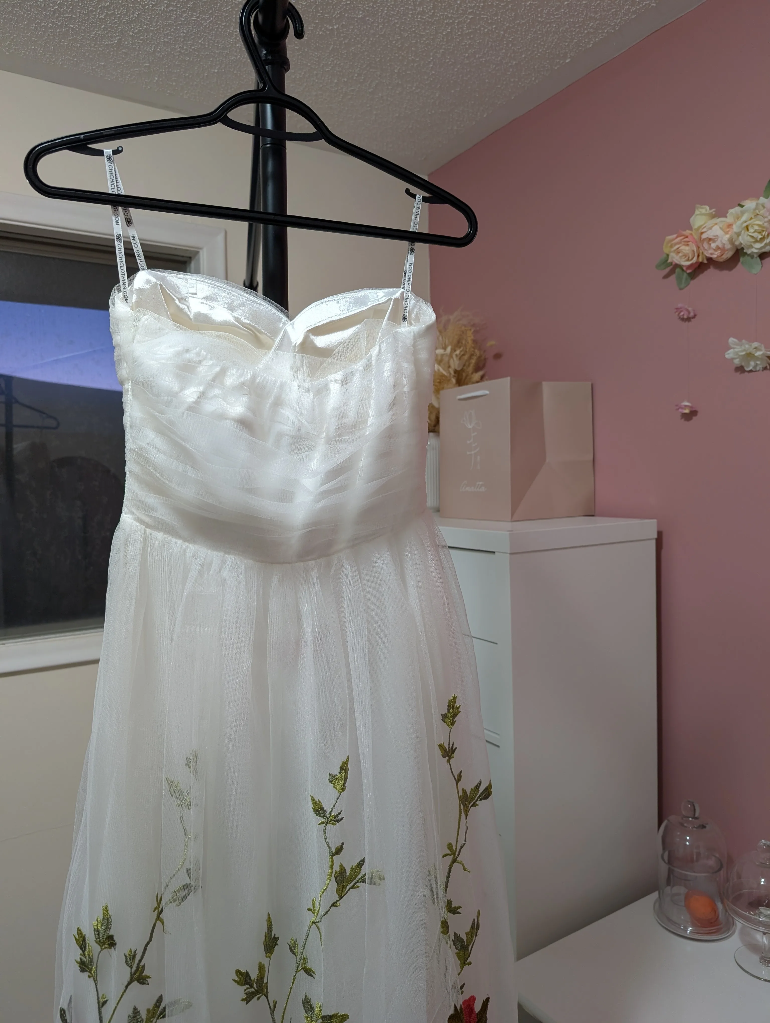 Size 2 Embroidered Floral Tulle Dress image indicator(7)