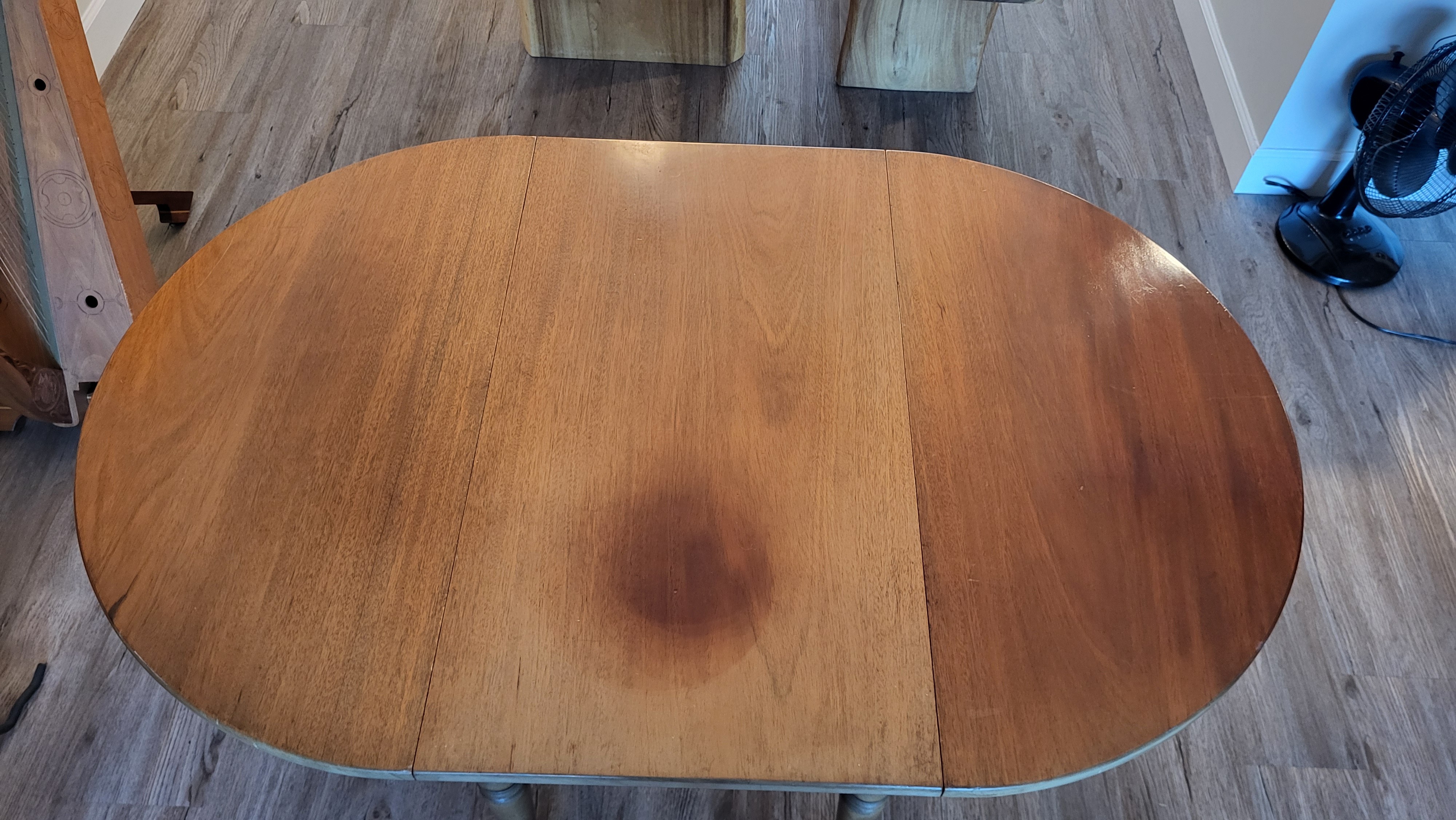 Antique mahogany drop-leaf end/coffee table - photo 4