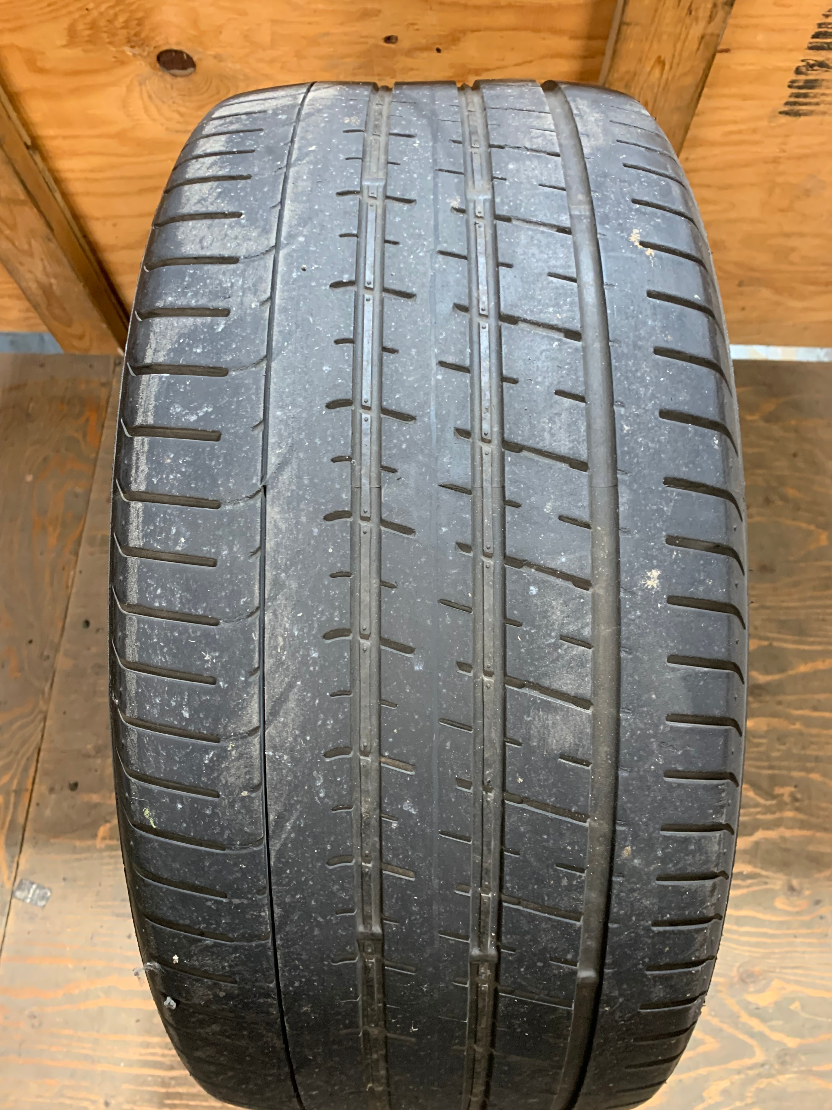 1 X single Summer 275/40/20 XL 106Y Pirelli Pzero with 40% tread