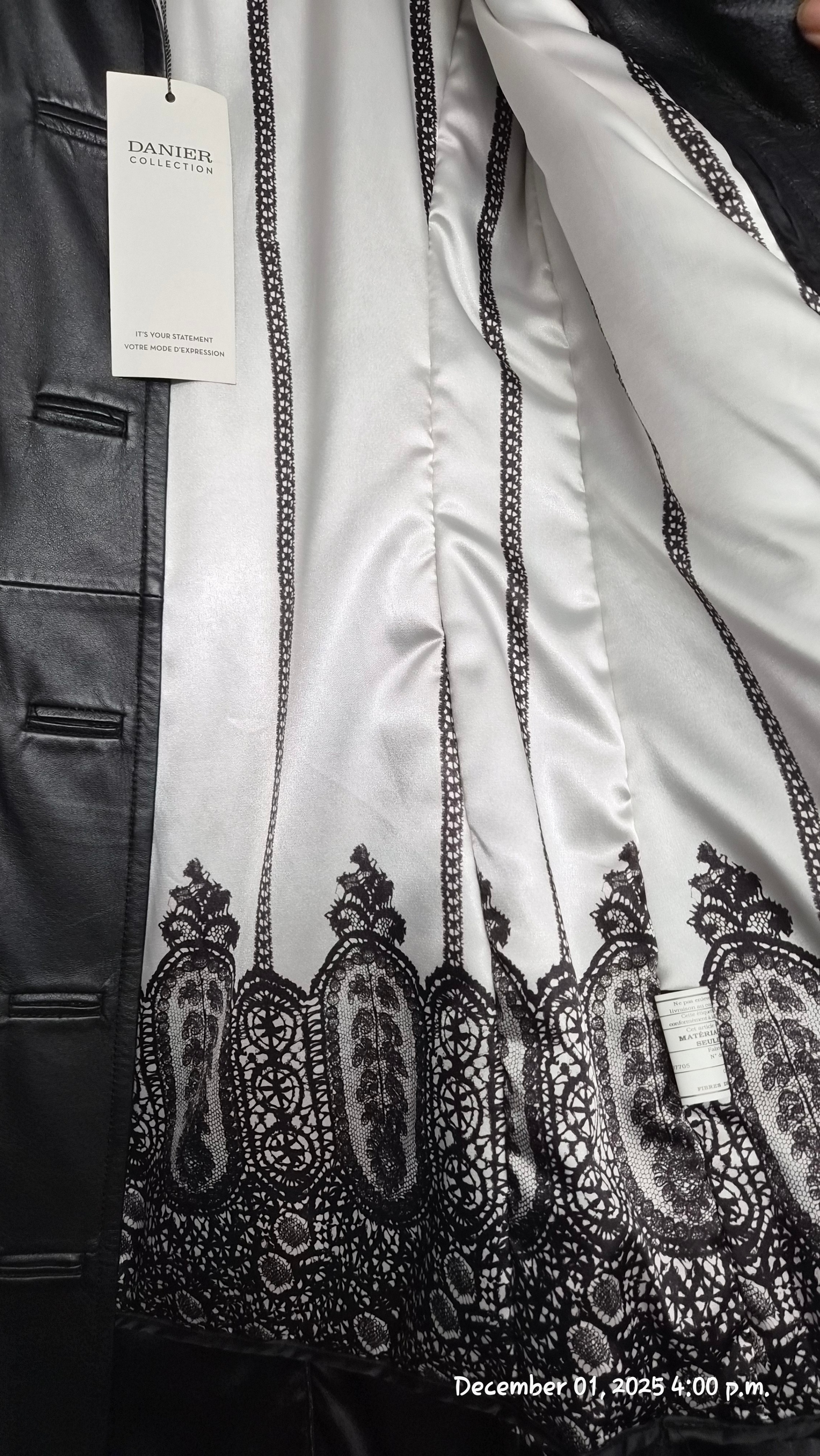 Danier Women’s Leather Jacket – XS – Brand New with Tags - photo 3