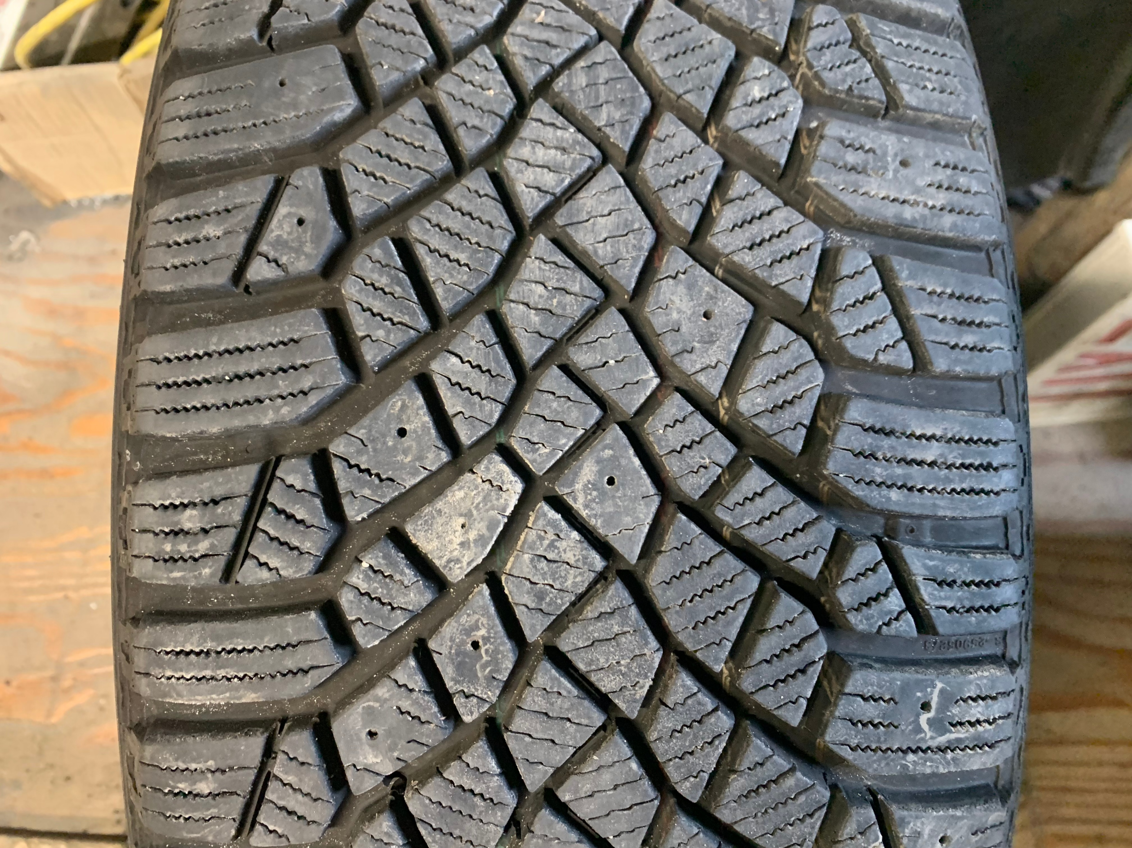 1 X single 235/50/19 M+S 103T Continental Ice Contact XTRM w 90% - photo 2
