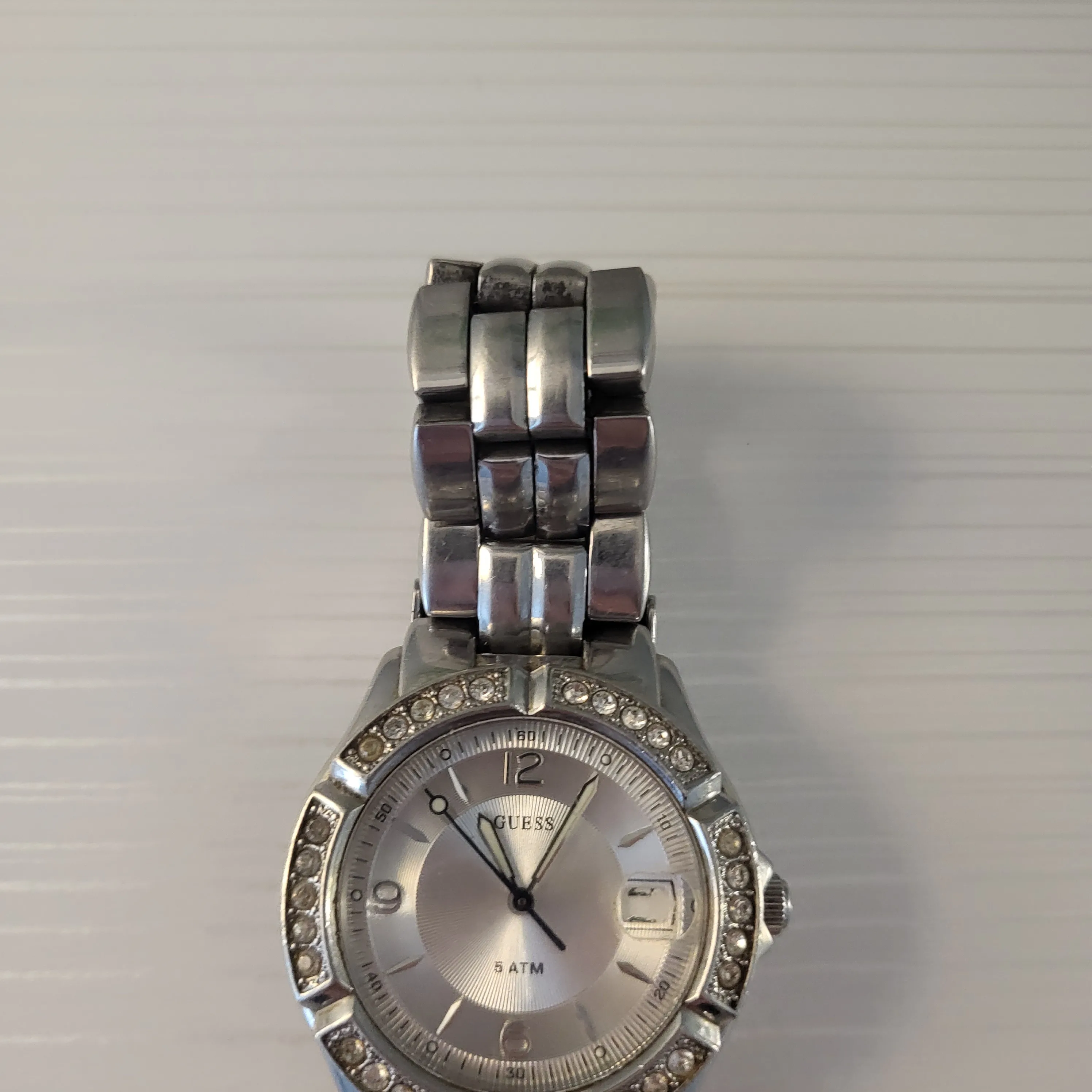 Gently Used! Guess Silver Crystal Watch - Quick Pickup!🚀 image indicator(6)