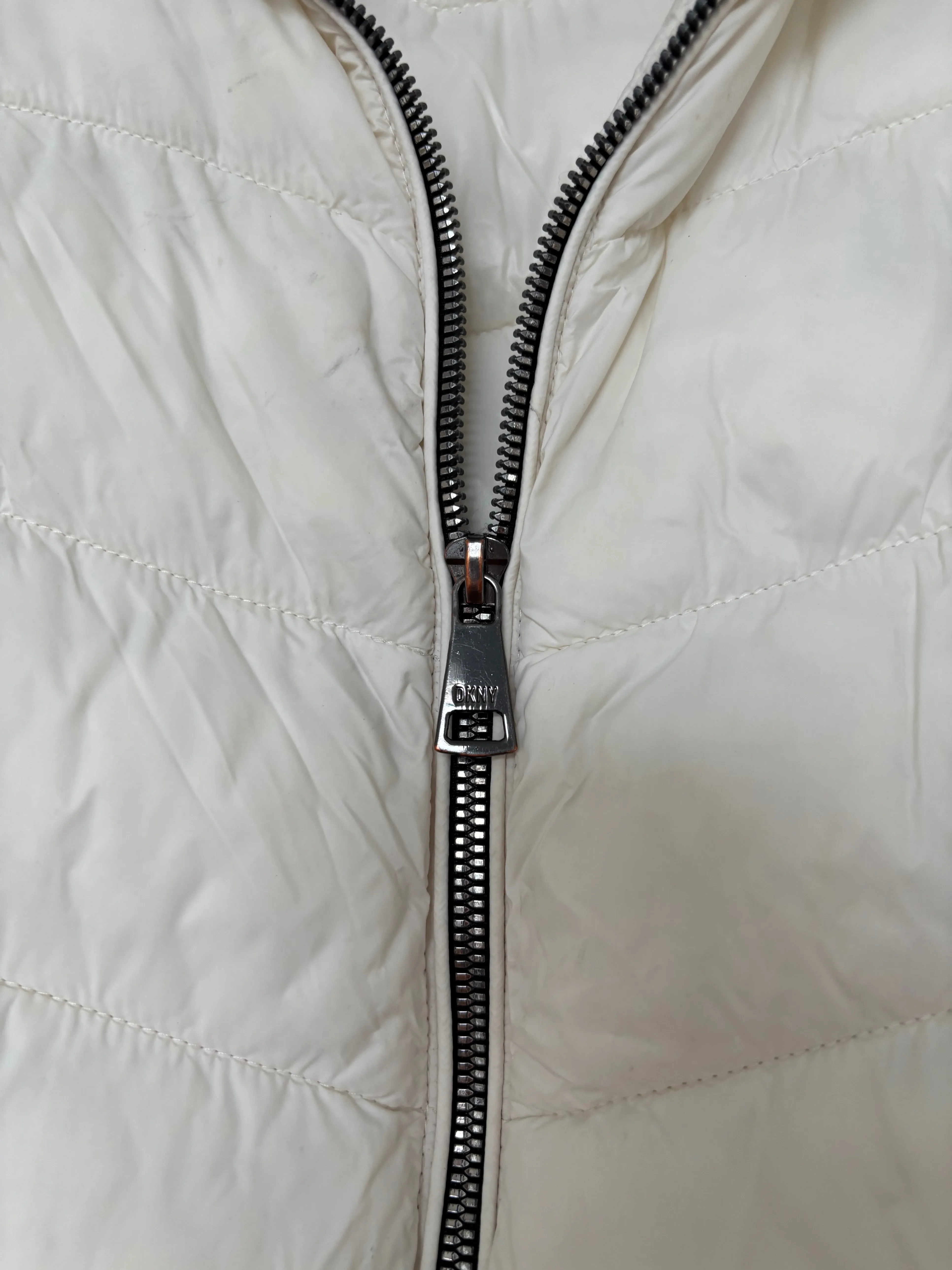 DKNY Women’s White Puffer Jacket - Size M image indicator(6)