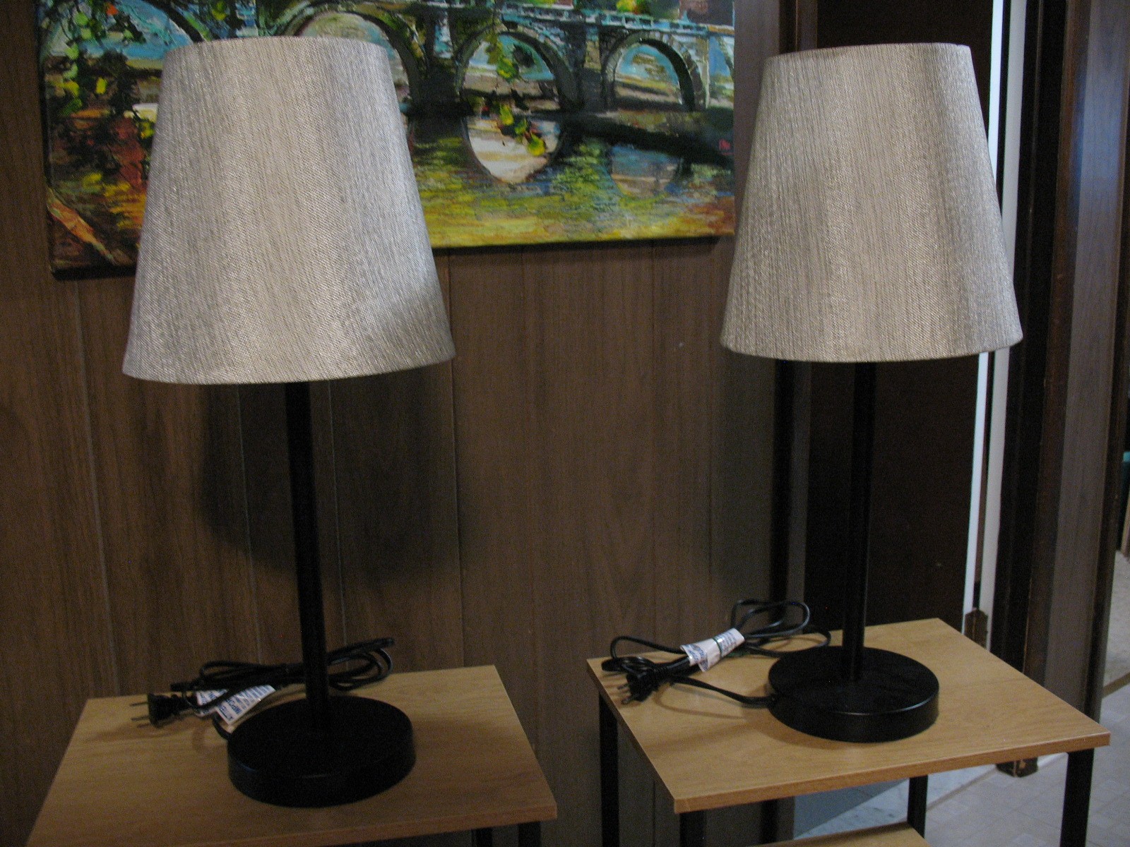 2 Bamboo End Tables, BRAND NEW, Free 2 New Lamps - photo 3