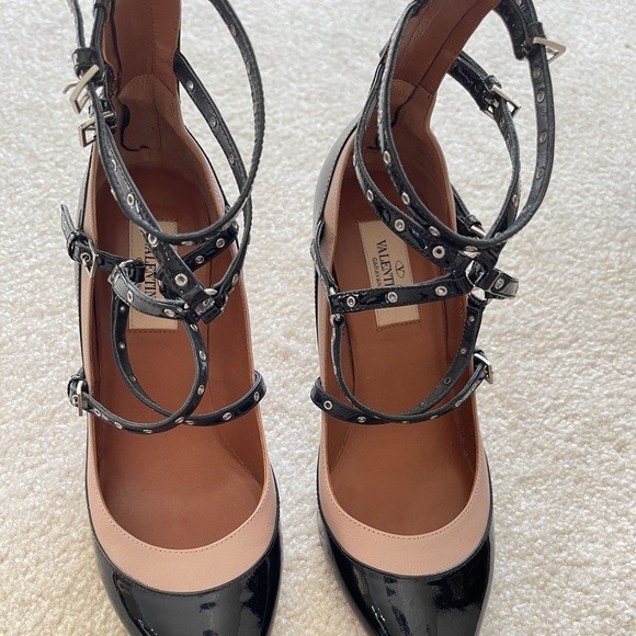Authentic Valentino Garavani Rockstud Shoes - photo 2