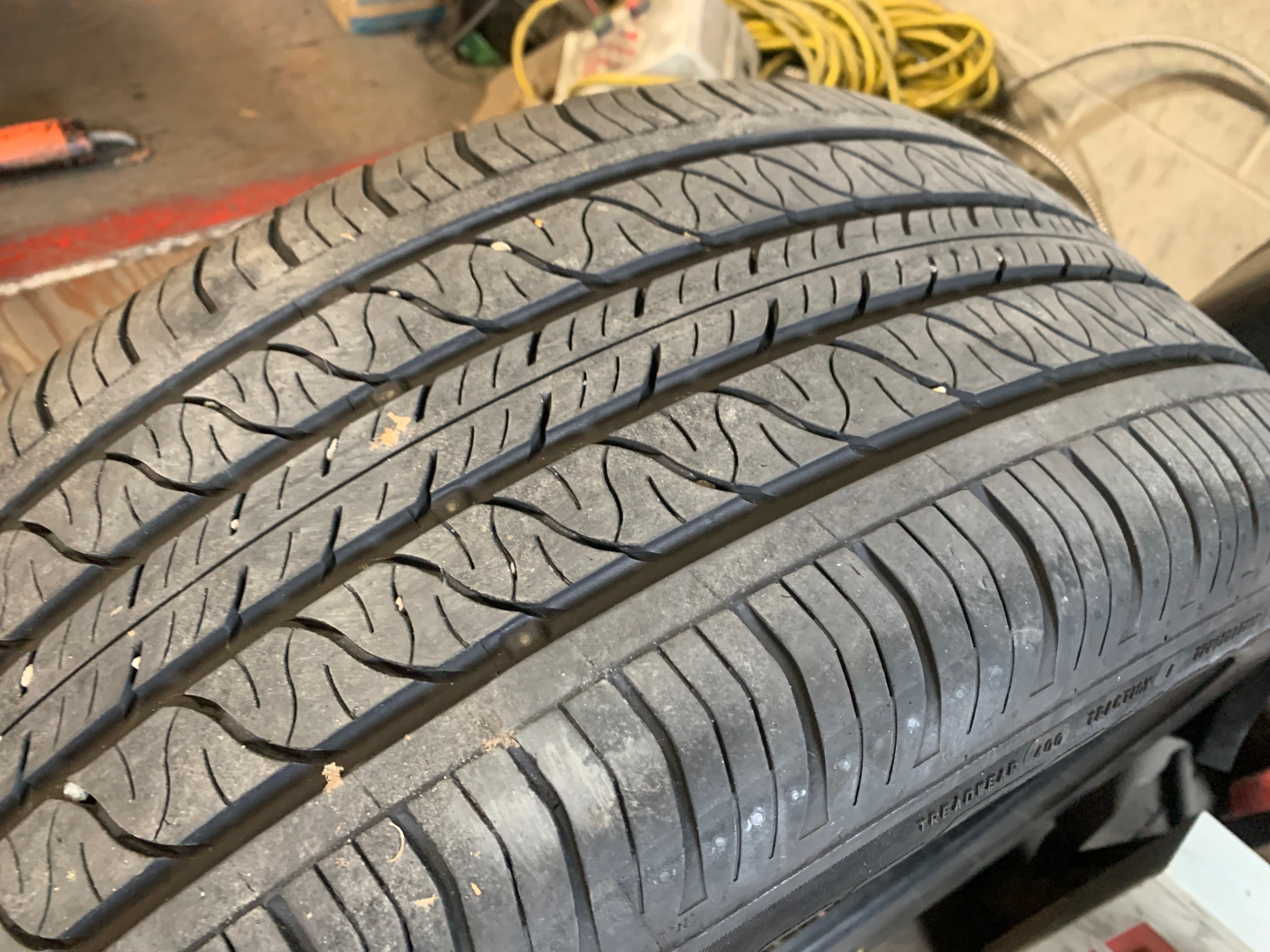 1 X single 255/45/19 M+S Continental Pro Contact RX with 65% - photo 4