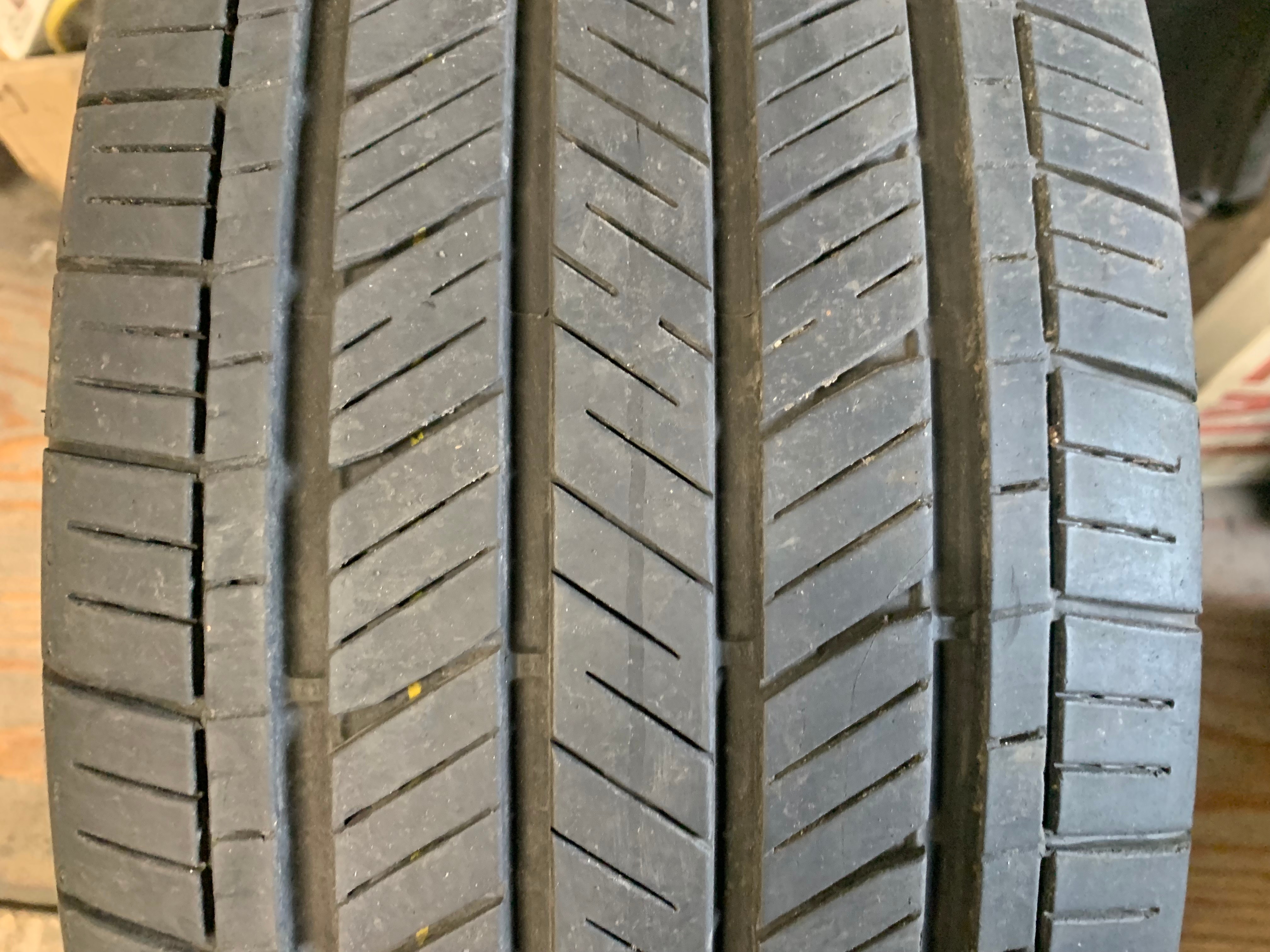 1 X single 235/55/19 M+S 101H Goodyear Assurance Finesse 70% - photo 2