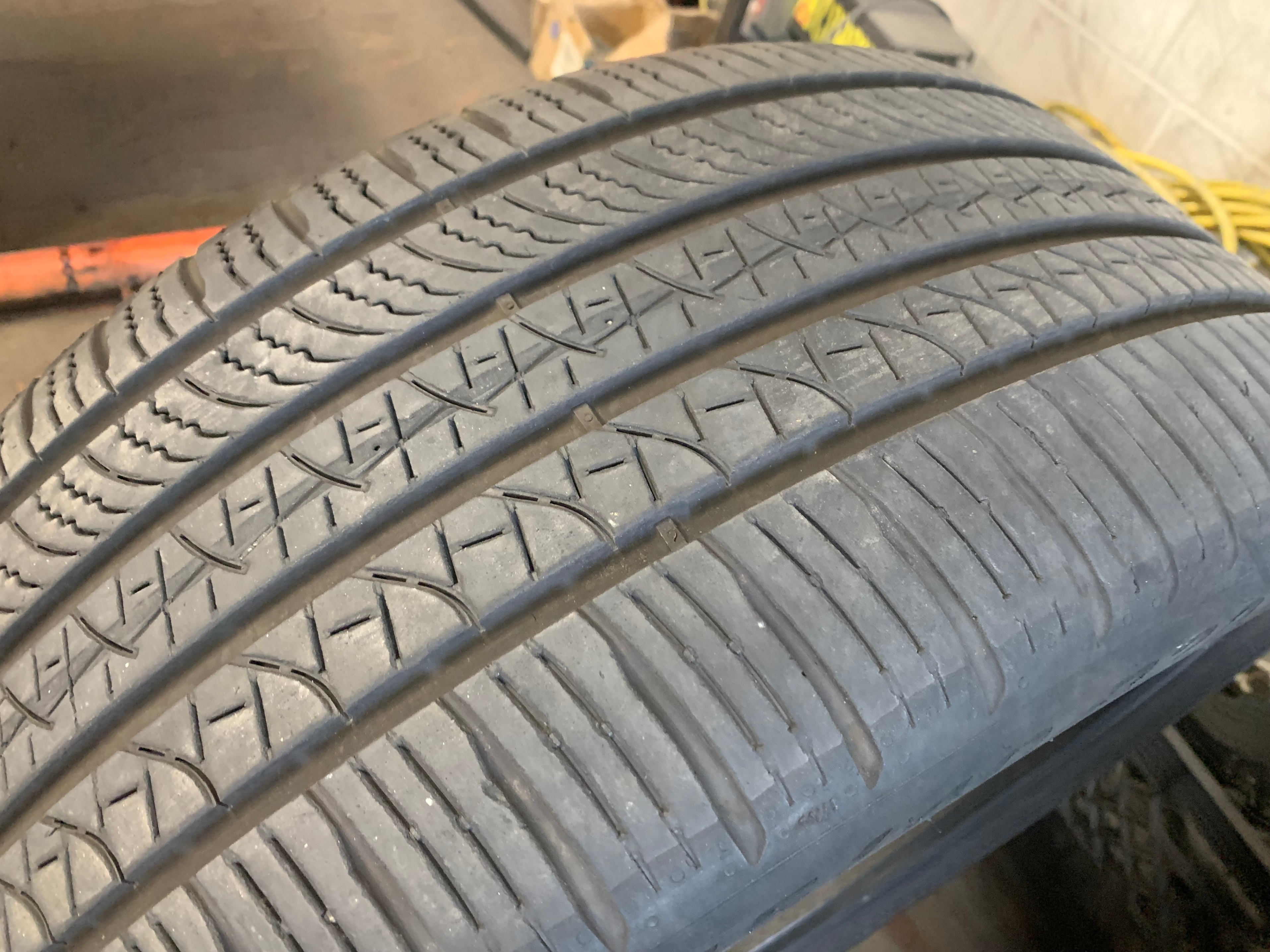 1 X single 245/40/20 99H M+S Pirelli Pzero A/S with 70% tread - photo 4