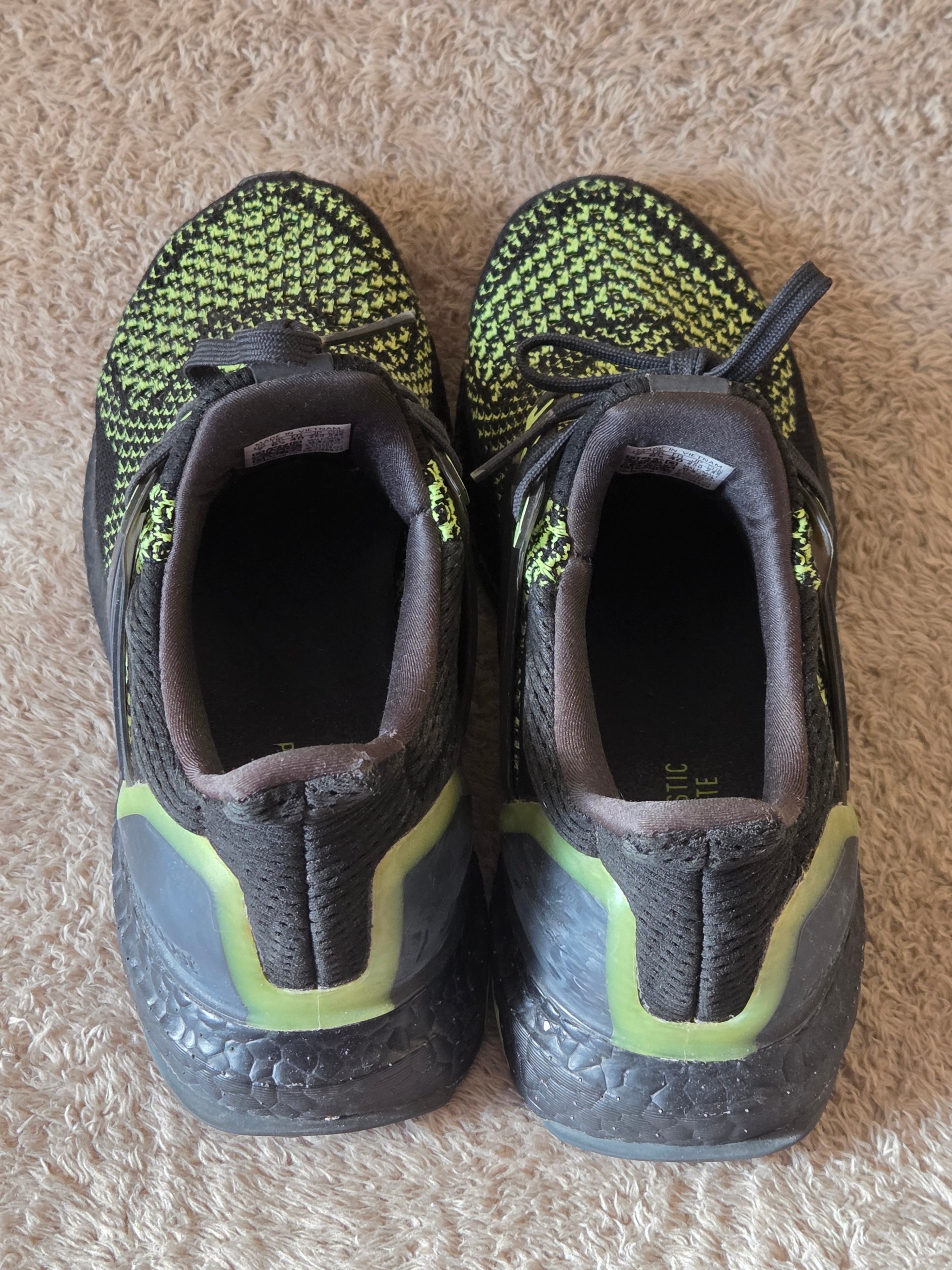 Adidas Ultraboost Primeknit, US 7, Black/Neon Green - photo 2