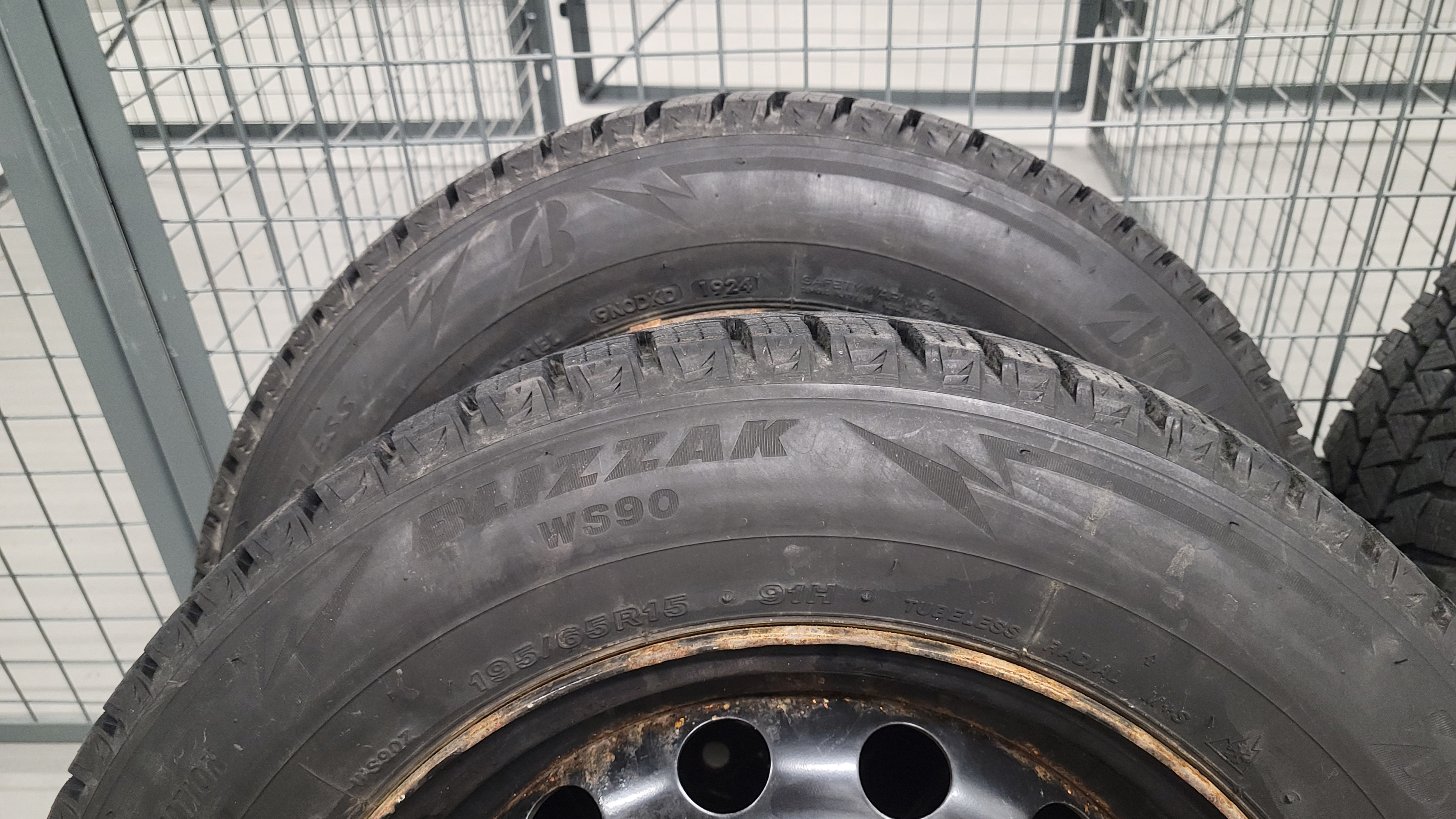 4 Bridgestone Blizzak 195/65/R15 Winter Tire & Rim - 1 Year old
